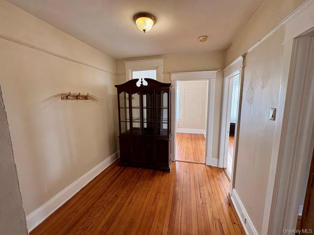 106 Mclean Avenue, Yonkers, NY, 3 Bedrooms Bedrooms, 8 Rooms Rooms,1 BathroomBathrooms,Residential Lease,For Rent,Mclean,0,977140 106 Mclean Avenue, Yonkers, NY, 3 Bedrooms Bedrooms, 8 Rooms Rooms,1 BathroomBathrooms,Residential Lease,For Rent,Mclean,0,977140