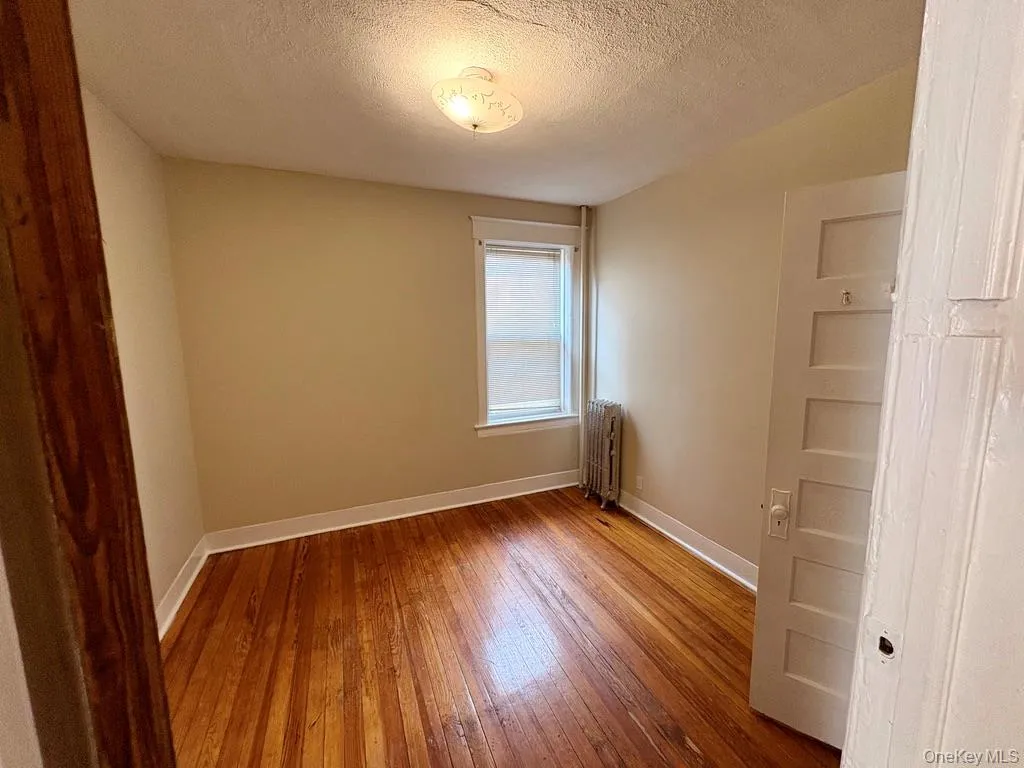 106 Mclean Avenue, Yonkers, NY, 3 Bedrooms Bedrooms, 8 Rooms Rooms,1 BathroomBathrooms,Residential Lease,For Rent,Mclean,0,977140 106 Mclean Avenue, Yonkers, NY, 3 Bedrooms Bedrooms, 8 Rooms Rooms,1 BathroomBathrooms,Residential Lease,For Rent,Mclean,0,977140