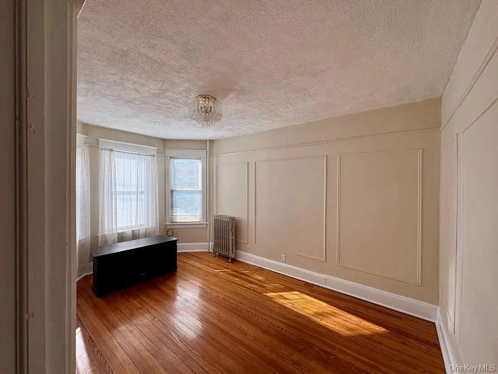 106 Mclean Avenue, Yonkers, NY, 3 Bedrooms Bedrooms, 8 Rooms Rooms,1 BathroomBathrooms,Residential Lease,For Rent,Mclean,0,977140 106 Mclean Avenue, Yonkers, NY, 3 Bedrooms Bedrooms, 8 Rooms Rooms,1 BathroomBathrooms,Residential Lease,For Rent,Mclean,0,977140