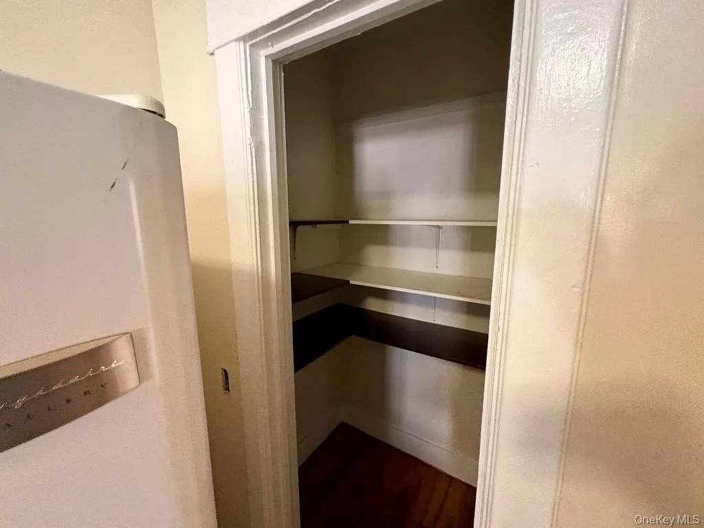 106 Mclean Avenue, Yonkers, NY, 3 Bedrooms Bedrooms, 8 Rooms Rooms,1 BathroomBathrooms,Residential Lease,For Rent,Mclean,0,977140 106 Mclean Avenue, Yonkers, NY, 3 Bedrooms Bedrooms, 8 Rooms Rooms,1 BathroomBathrooms,Residential Lease,For Rent,Mclean,0,977140