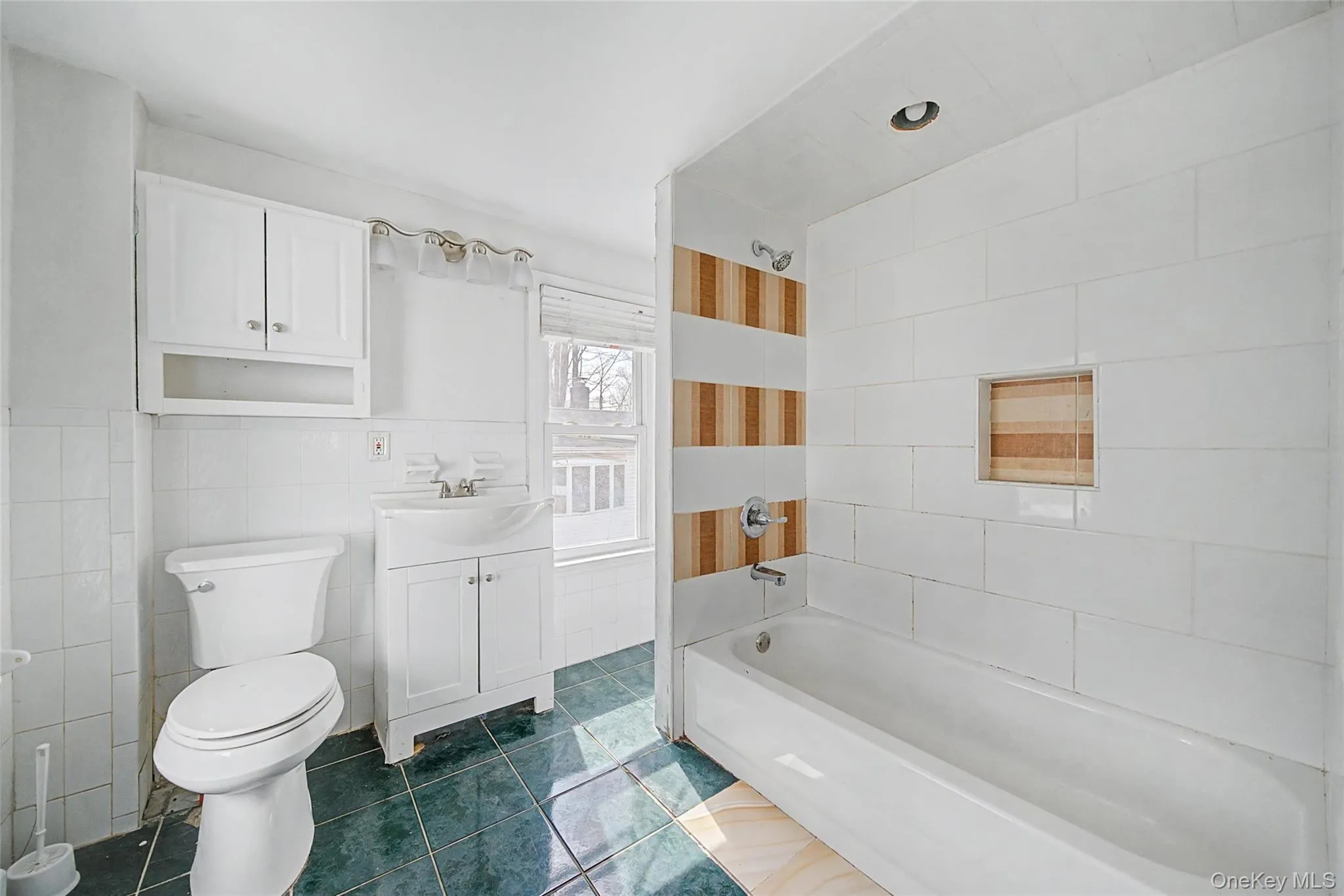 241 Main Street, Monroe, NY, 3 Bedrooms Bedrooms, 7 Rooms Rooms,1 BathroomBathrooms,Residential Lease,For Rent,Main,0,977141 241 Main Street, Monroe, NY, 3 Bedrooms Bedrooms, 7 Rooms Rooms,1 BathroomBathrooms,Residential Lease,For Rent,Main,0,977141