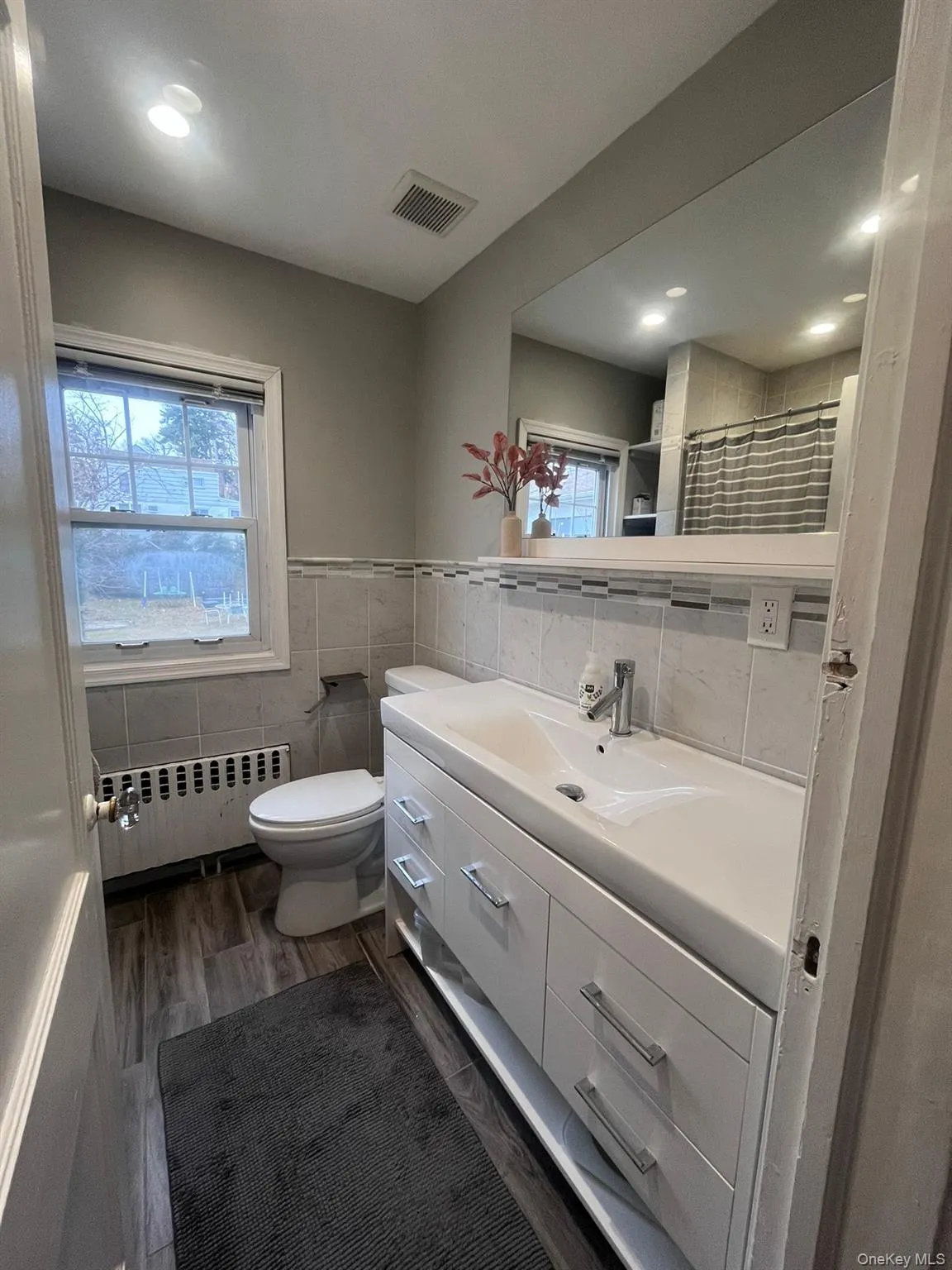 14 Redbrook Road, North Hempstead, NY, 3 Bedrooms Bedrooms, 9 Rooms Rooms,2 BathroomsBathrooms,Residential Lease,For Rent,Redbrook,0,977164 14 Redbrook Road, North Hempstead, NY, 3 Bedrooms Bedrooms, 9 Rooms Rooms,2 BathroomsBathrooms,Residential Lease,For Rent,Redbrook,0,977164