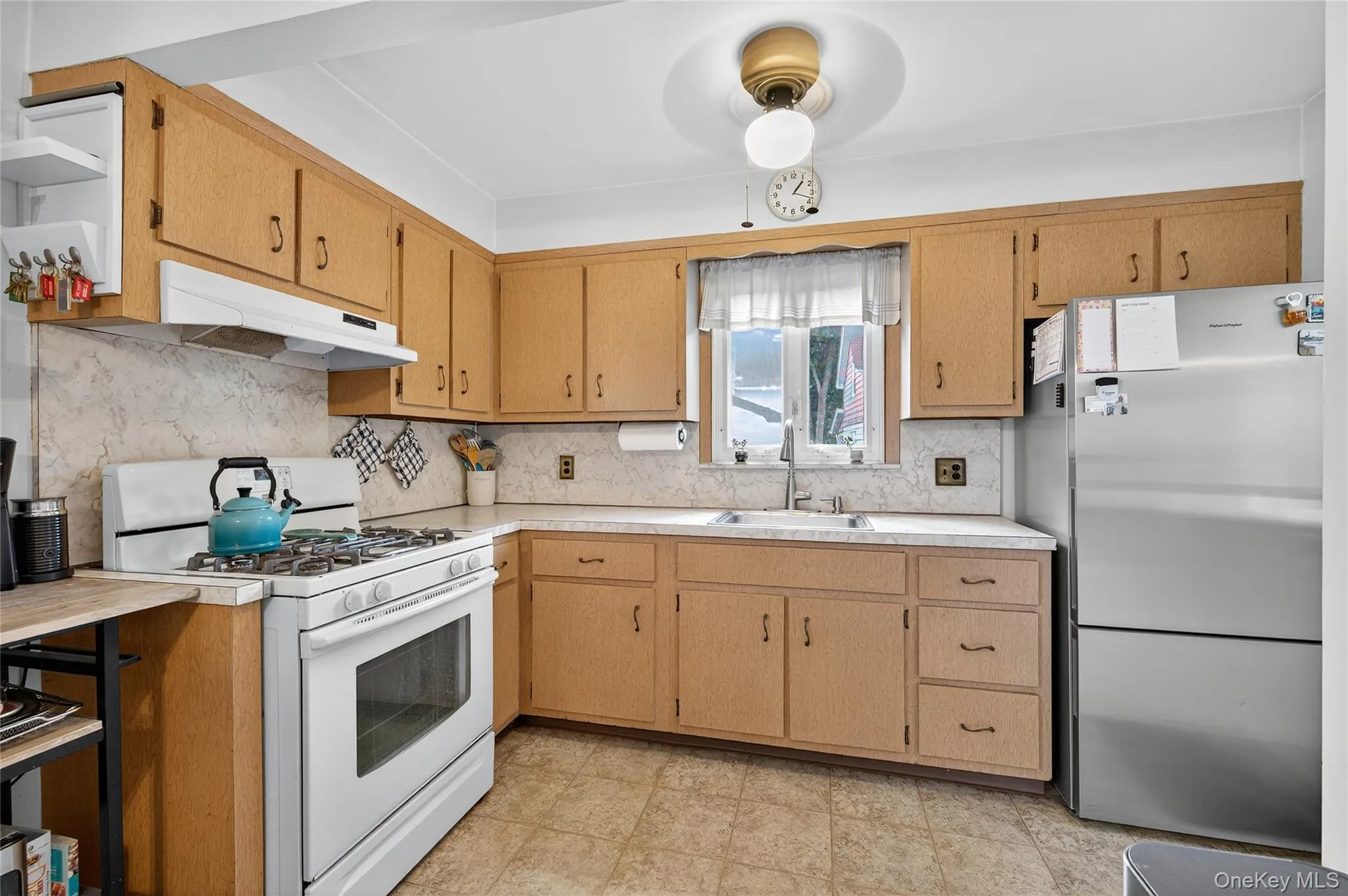 13 Prospect Street, Oyster Bay, NY, 2 Bedrooms Bedrooms, 4 Rooms Rooms,1 BathroomBathrooms,Residential Lease,For Rent,Prospect,0,977167 13 Prospect Street, Oyster Bay, NY, 2 Bedrooms Bedrooms, 4 Rooms Rooms,1 BathroomBathrooms,Residential Lease,For Rent,Prospect,0,977167