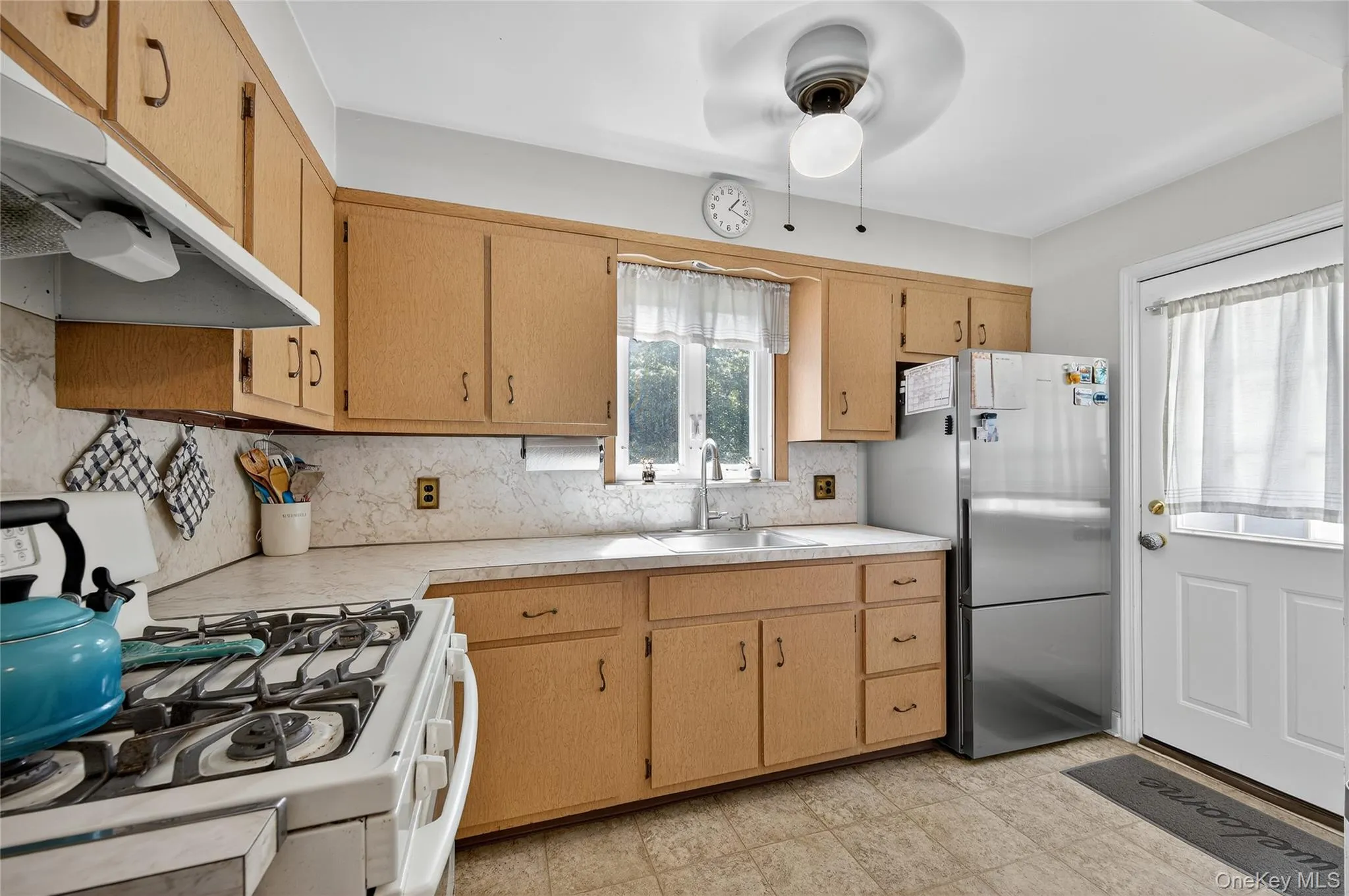 13 Prospect Street, Oyster Bay, NY, 2 Bedrooms Bedrooms, 4 Rooms Rooms,1 BathroomBathrooms,Residential Lease,For Rent,Prospect,0,977167 13 Prospect Street, Oyster Bay, NY, 2 Bedrooms Bedrooms, 4 Rooms Rooms,1 BathroomBathrooms,Residential Lease,For Rent,Prospect,0,977167