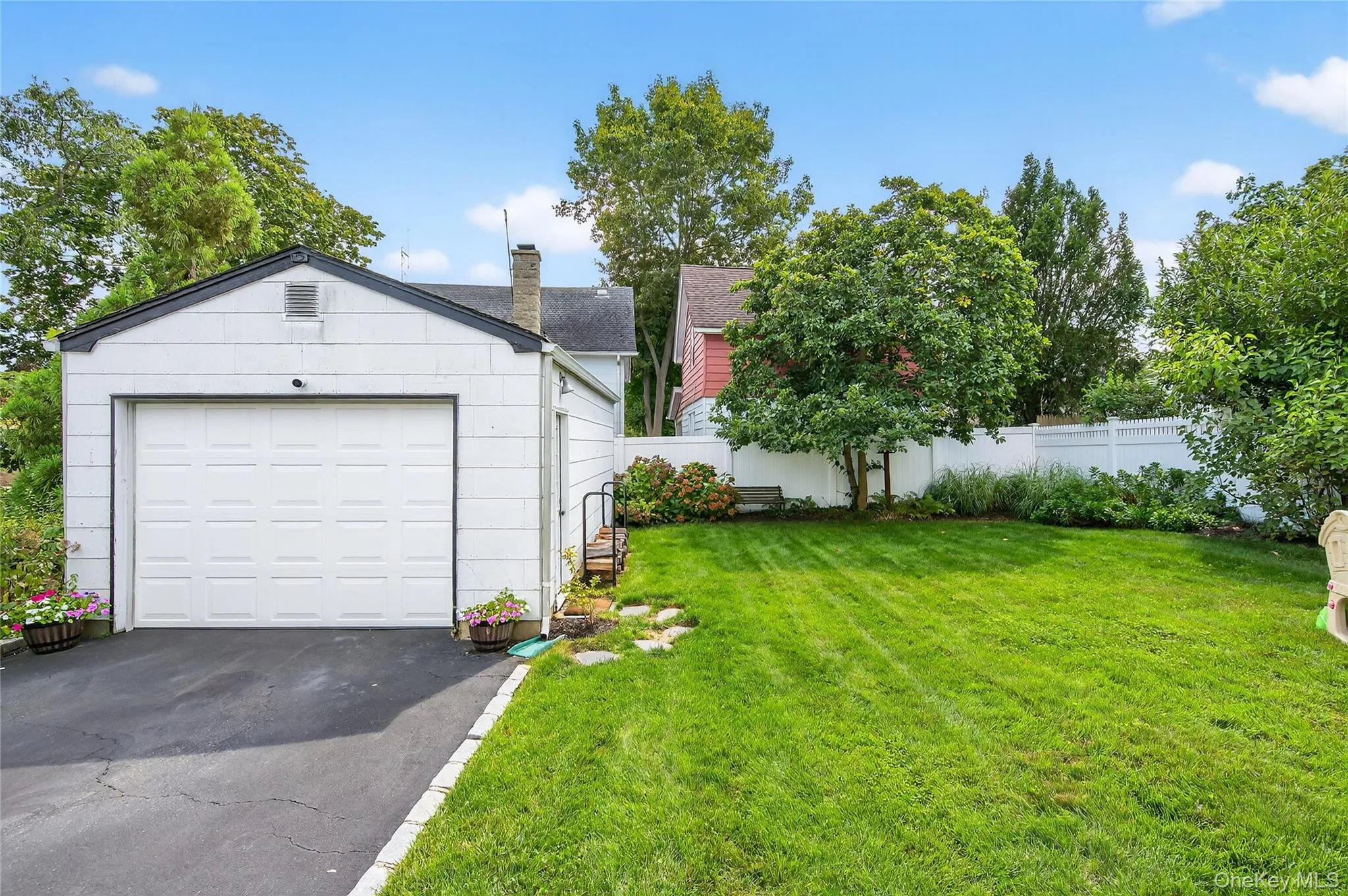 13 Prospect Street, Oyster Bay, NY, 2 Bedrooms Bedrooms, 4 Rooms Rooms,1 BathroomBathrooms,Residential Lease,For Rent,Prospect,0,977167 13 Prospect Street, Oyster Bay, NY, 2 Bedrooms Bedrooms, 4 Rooms Rooms,1 BathroomBathrooms,Residential Lease,For Rent,Prospect,0,977167