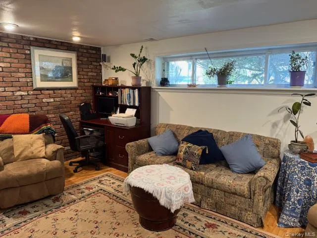 5 Sage Court, Huntington, NY, 1 Bedroom Bedrooms, 2 Rooms Rooms,1 BathroomBathrooms,Residential Lease,For Rent,Sage,0,977170 5 Sage Court, Huntington, NY, 1 Bedroom Bedrooms, 2 Rooms Rooms,1 BathroomBathrooms,Residential Lease,For Rent,Sage,0,977170