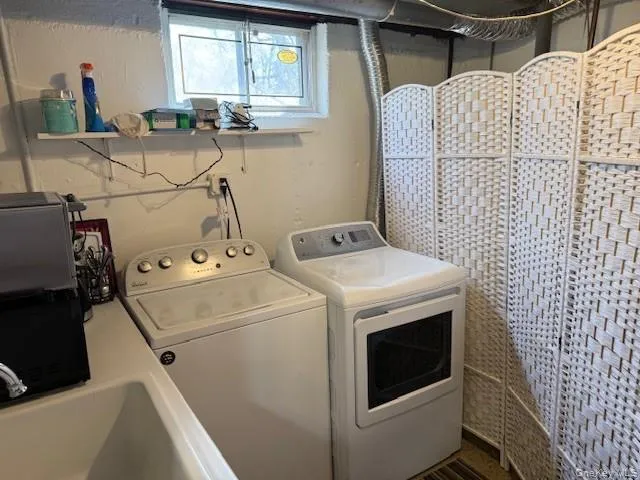 5 Sage Court, Huntington, NY, 1 Bedroom Bedrooms, 2 Rooms Rooms,1 BathroomBathrooms,Residential Lease,For Rent,Sage,0,977170 5 Sage Court, Huntington, NY, 1 Bedroom Bedrooms, 2 Rooms Rooms,1 BathroomBathrooms,Residential Lease,For Rent,Sage,0,977170