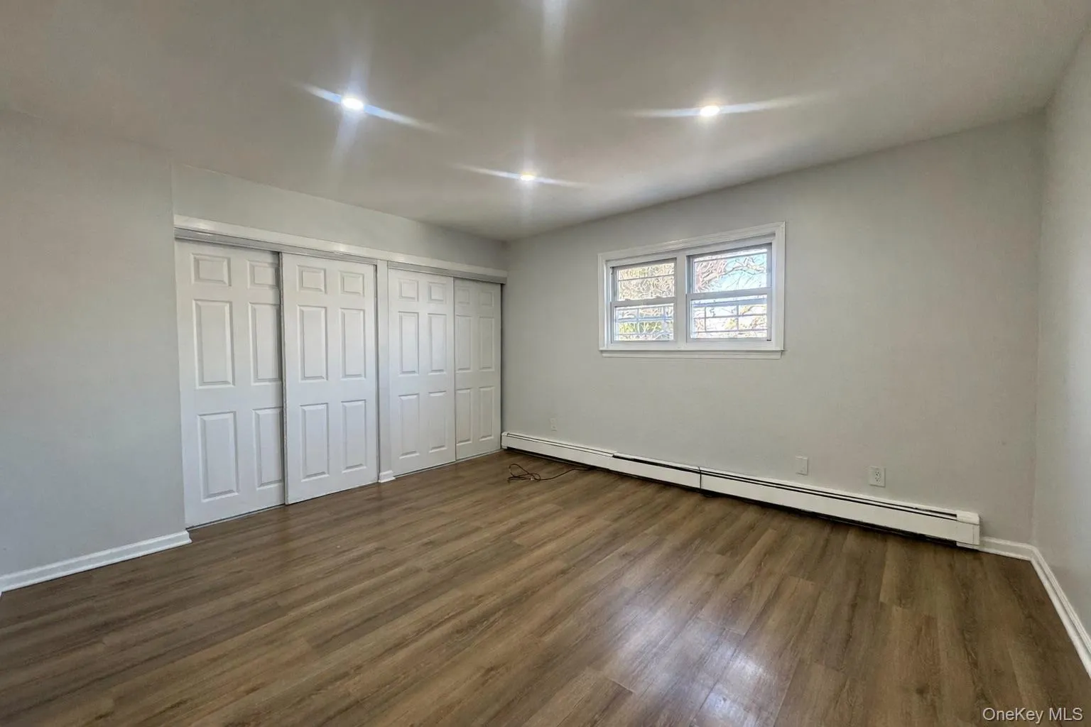1726 Plainview Avenue, New York, NY, 2 Bedrooms Bedrooms, 4 Rooms Rooms,1 BathroomBathrooms,Residential Lease,For Rent,Plainview,0,977188 1726 Plainview Avenue, New York, NY, 2 Bedrooms Bedrooms, 4 Rooms Rooms,1 BathroomBathrooms,Residential Lease,For Rent,Plainview,0,977188