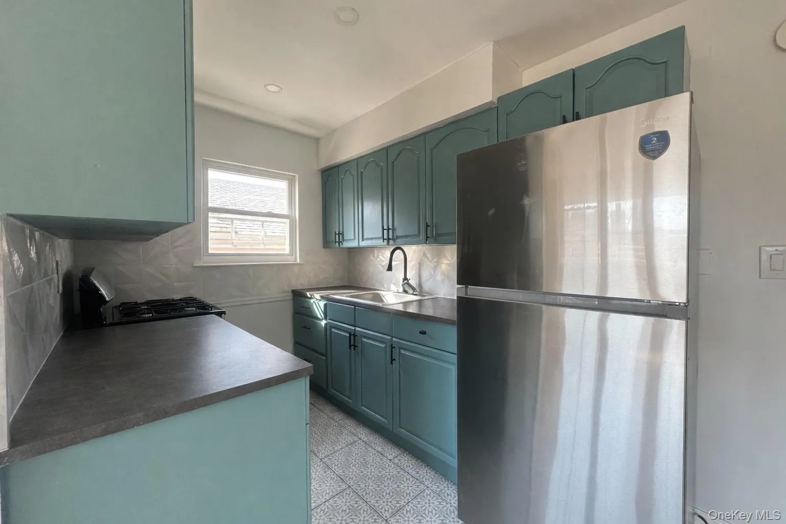 1726 Plainview Avenue, New York, NY, 2 Bedrooms Bedrooms, 4 Rooms Rooms,1 BathroomBathrooms,Residential Lease,For Rent,Plainview,0,977188 1726 Plainview Avenue, New York, NY, 2 Bedrooms Bedrooms, 4 Rooms Rooms,1 BathroomBathrooms,Residential Lease,For Rent,Plainview,0,977188