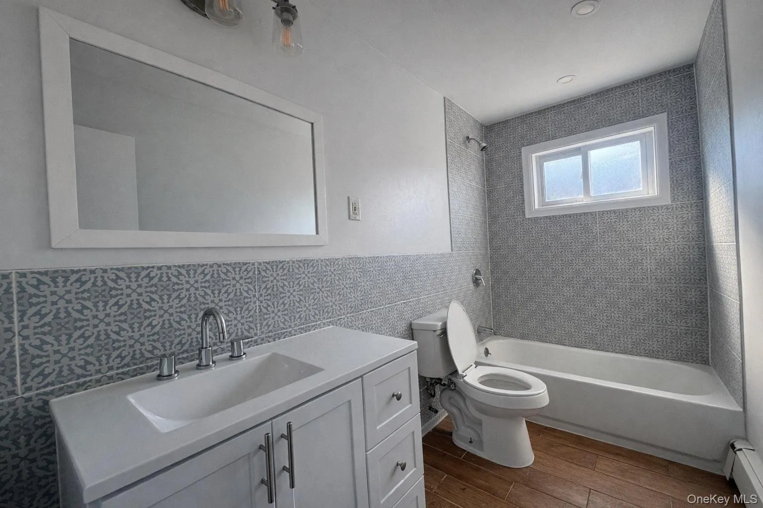 1726 Plainview Avenue, New York, NY, 2 Bedrooms Bedrooms, 4 Rooms Rooms,1 BathroomBathrooms,Residential Lease,For Rent,Plainview,0,977188 1726 Plainview Avenue, New York, NY, 2 Bedrooms Bedrooms, 4 Rooms Rooms,1 BathroomBathrooms,Residential Lease,For Rent,Plainview,0,977188