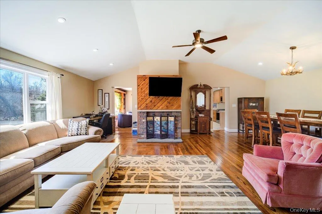 1548 State Route 32, Plattekill, NY, 3 Bedrooms Bedrooms, 8 Rooms Rooms,2 BathroomsBathrooms,Residential,For Rent,State Route 32,0,977191 1548 State Route 32, Plattekill, NY, 3 Bedrooms Bedrooms, 8 Rooms Rooms,2 BathroomsBathrooms,Residential,For Rent,State Route 32,0,977191