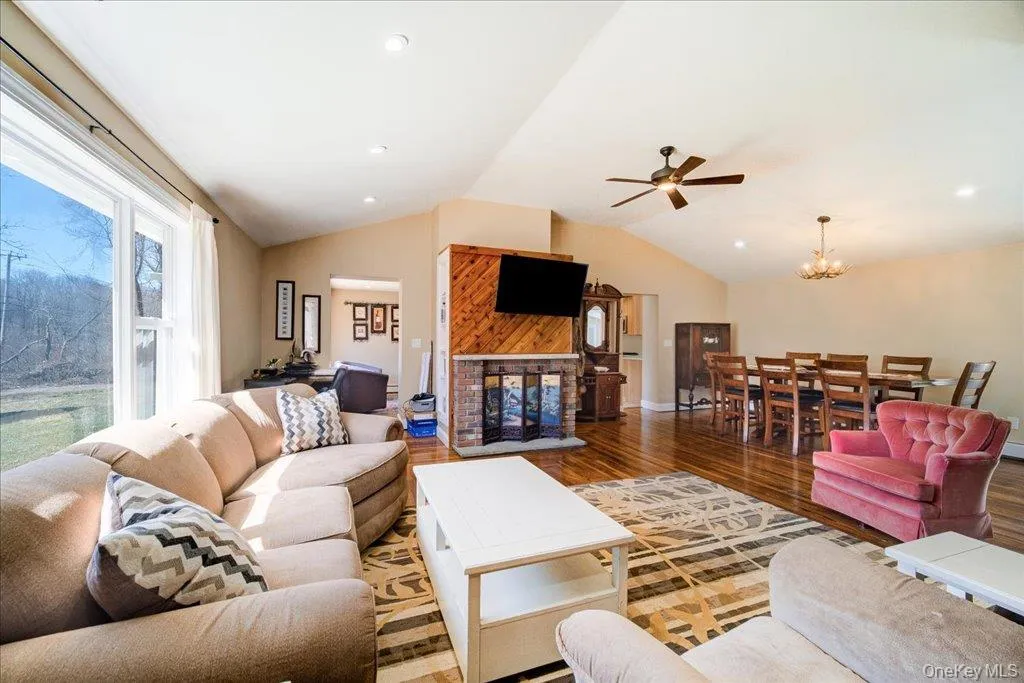 1548 State Route 32, Plattekill, NY, 3 Bedrooms Bedrooms, 8 Rooms Rooms,2 BathroomsBathrooms,Residential,For Rent,State Route 32,0,977191 1548 State Route 32, Plattekill, NY, 3 Bedrooms Bedrooms, 8 Rooms Rooms,2 BathroomsBathrooms,Residential,For Rent,State Route 32,0,977191
