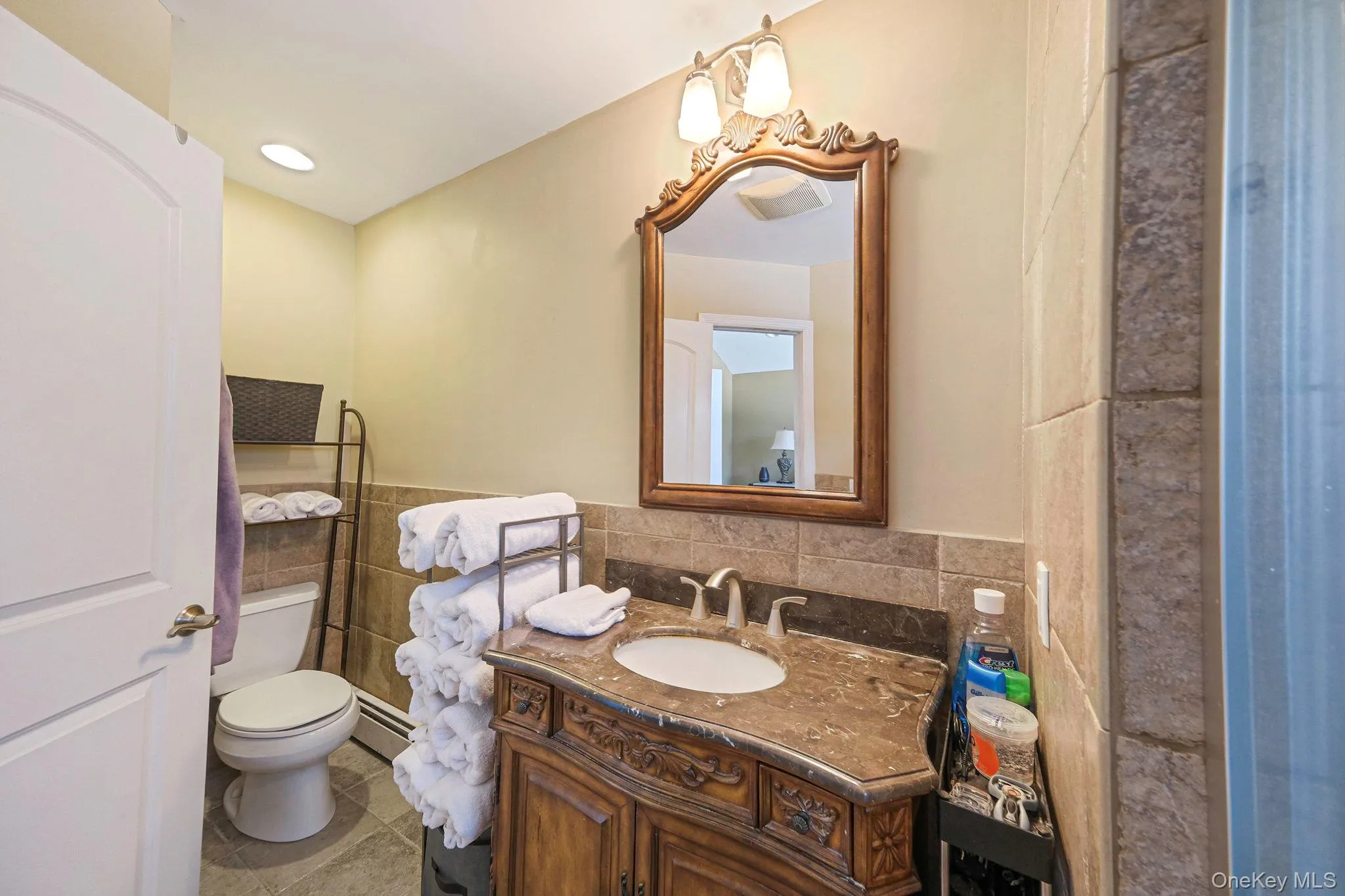 43 Hallock Avenue, Smithtown, NY, 4 Bedrooms Bedrooms, 8 Rooms Rooms,2 BathroomsBathrooms,Residential,For Rent,Hallock,0,977202 43 Hallock Avenue, Smithtown, NY, 4 Bedrooms Bedrooms, 8 Rooms Rooms,2 BathroomsBathrooms,Residential,For Rent,Hallock,0,977202