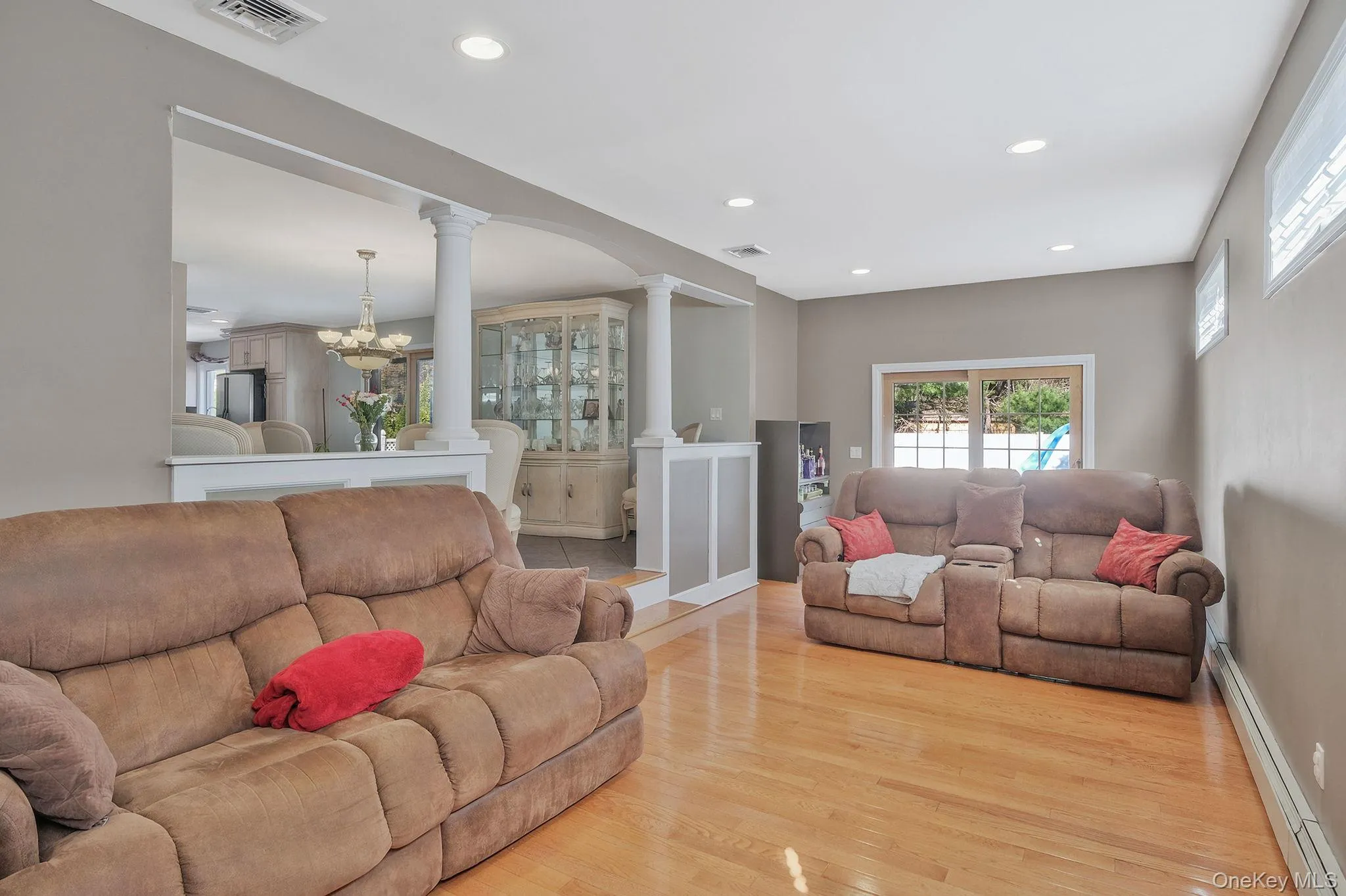 43 Hallock Avenue, Smithtown, NY, 4 Bedrooms Bedrooms, 8 Rooms Rooms,2 BathroomsBathrooms,Residential,For Rent,Hallock,0,977202 43 Hallock Avenue, Smithtown, NY, 4 Bedrooms Bedrooms, 8 Rooms Rooms,2 BathroomsBathrooms,Residential,For Rent,Hallock,0,977202