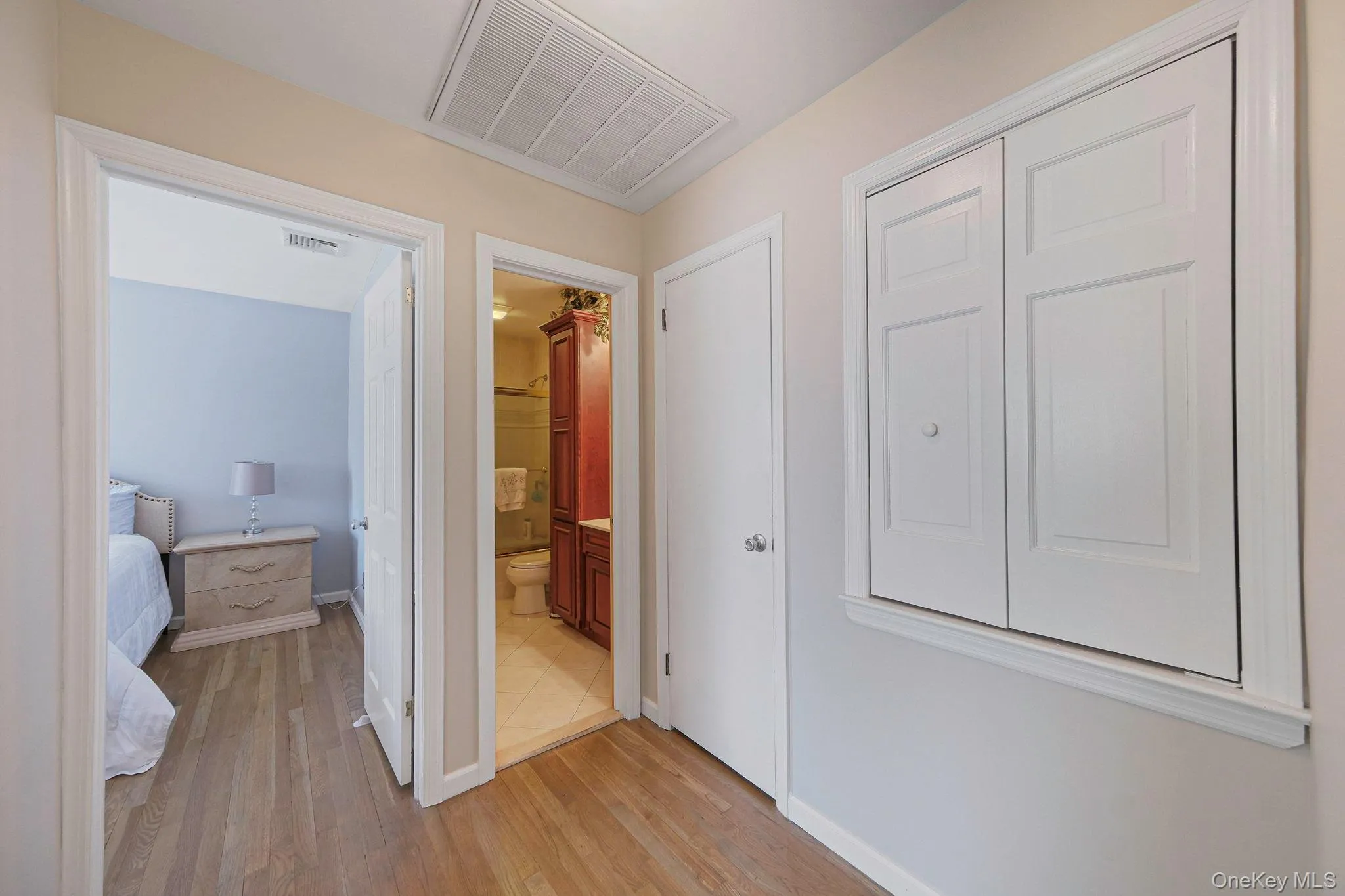 43 Hallock Avenue, Smithtown, NY, 4 Bedrooms Bedrooms, 8 Rooms Rooms,2 BathroomsBathrooms,Residential,For Rent,Hallock,0,977202 43 Hallock Avenue, Smithtown, NY, 4 Bedrooms Bedrooms, 8 Rooms Rooms,2 BathroomsBathrooms,Residential,For Rent,Hallock,0,977202