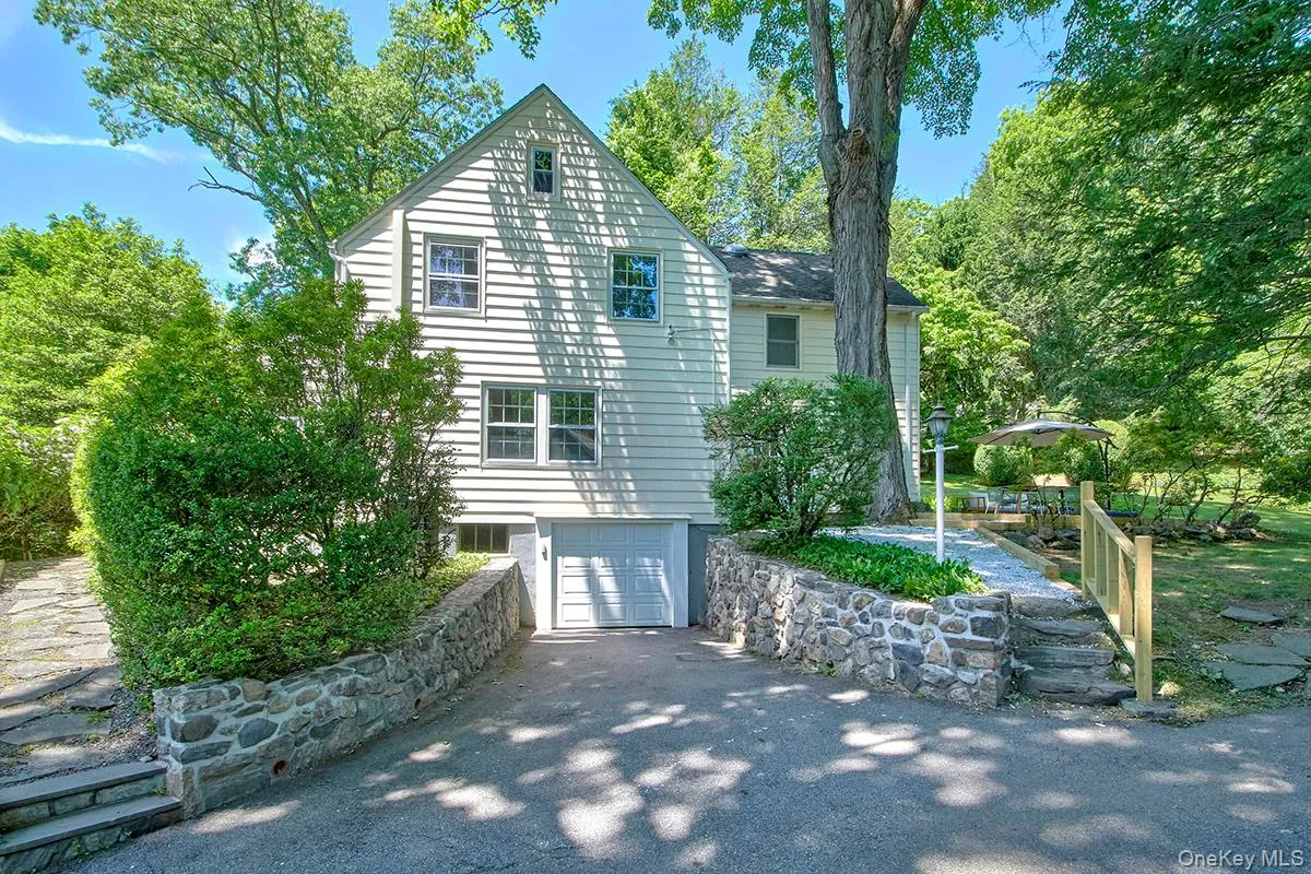 21 Campfire Road, New Castle, NY, 4 Bedrooms Bedrooms, 8 Rooms Rooms,2 BathroomsBathrooms,Residential,For Rent,Campfire,0,977211 21 Campfire Road, New Castle, NY, 4 Bedrooms Bedrooms, 8 Rooms Rooms,2 BathroomsBathrooms,Residential,For Rent,Campfire,0,977211
