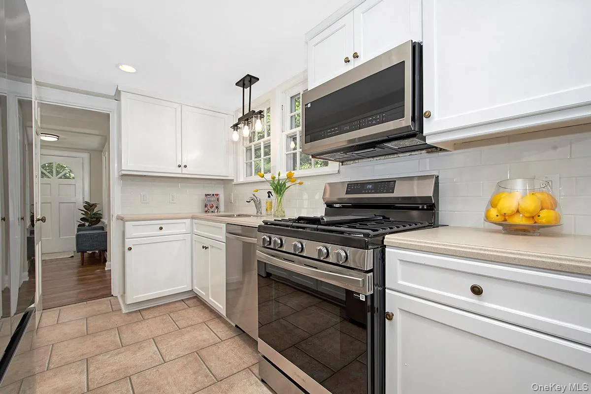 21 Campfire Road, New Castle, NY, 4 Bedrooms Bedrooms, 8 Rooms Rooms,2 BathroomsBathrooms,Residential,For Rent,Campfire,0,977211 21 Campfire Road, New Castle, NY, 4 Bedrooms Bedrooms, 8 Rooms Rooms,2 BathroomsBathrooms,Residential,For Rent,Campfire,0,977211