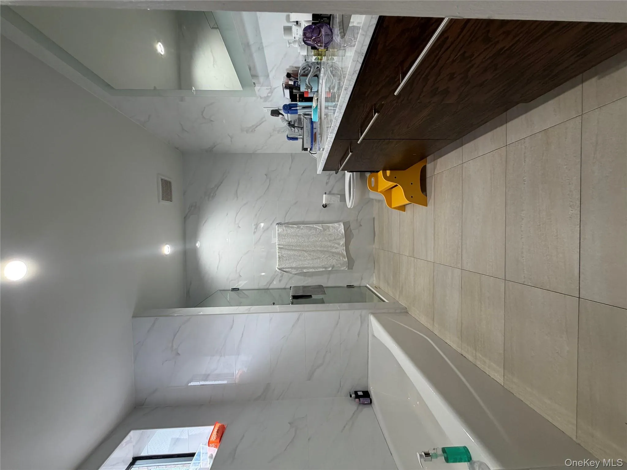 13646 41st Avenue, New York, NY, 2 Bedrooms Bedrooms, 4 Rooms Rooms,2 BathroomsBathrooms,Residential,For Rent,41st,0,977215 13646 41st Avenue, New York, NY, 2 Bedrooms Bedrooms, 4 Rooms Rooms,2 BathroomsBathrooms,Residential,For Rent,41st,0,977215
