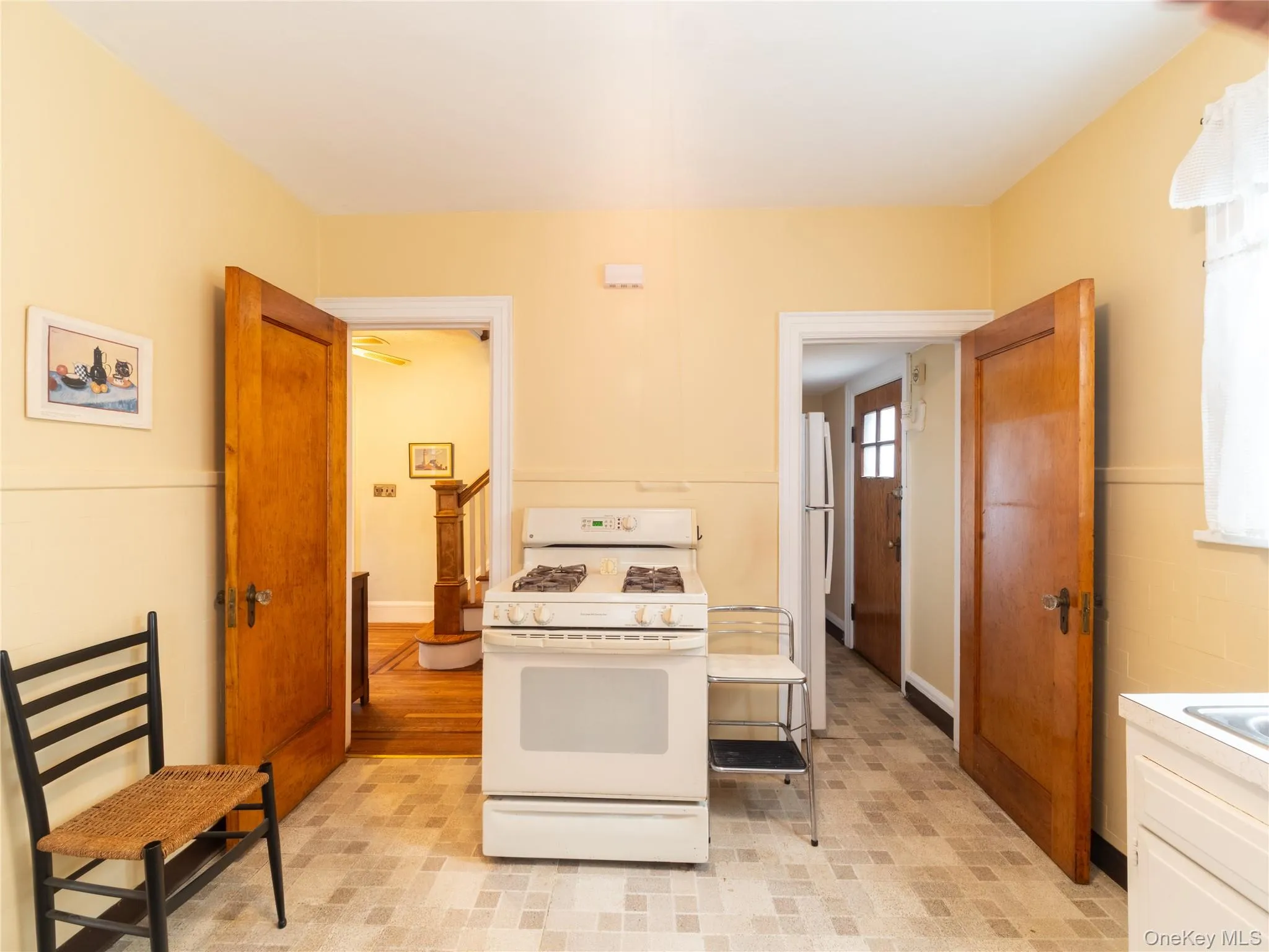 60 Parkway, Mount Vernon, NY, 3 Bedrooms Bedrooms, 6 Rooms Rooms,1 BathroomBathrooms,Residential,For Rent,Parkway,0,977221 60 Parkway, Mount Vernon, NY, 3 Bedrooms Bedrooms, 6 Rooms Rooms,1 BathroomBathrooms,Residential,For Rent,Parkway,0,977221