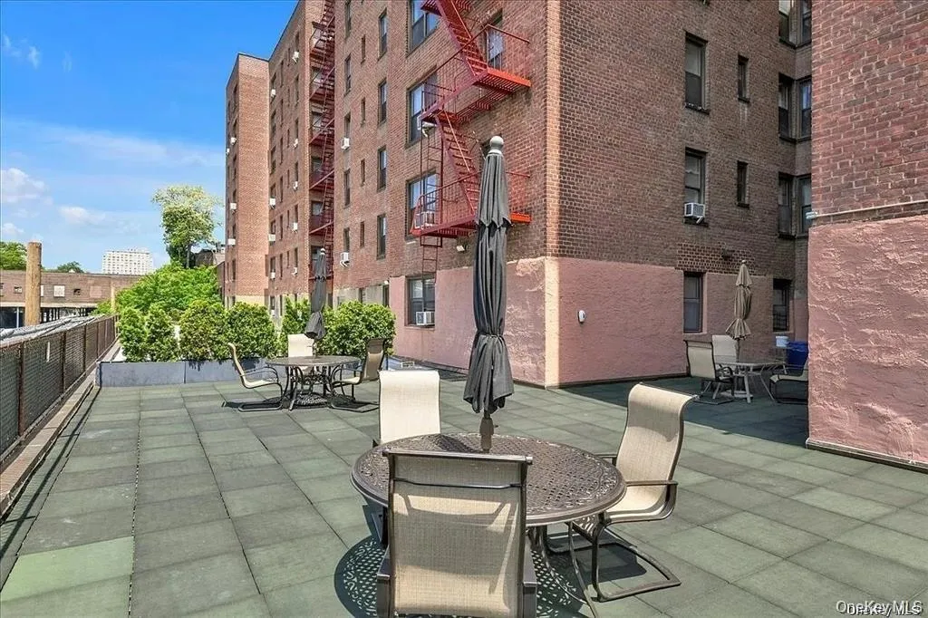 8340 Austin Street, New York, NY, 2 Rooms Rooms,1 BathroomBathrooms,Residential Lease,For Rent,Austin,0,977224 8340 Austin Street, New York, NY, 2 Rooms Rooms,1 BathroomBathrooms,Residential Lease,For Rent,Austin,0,977224