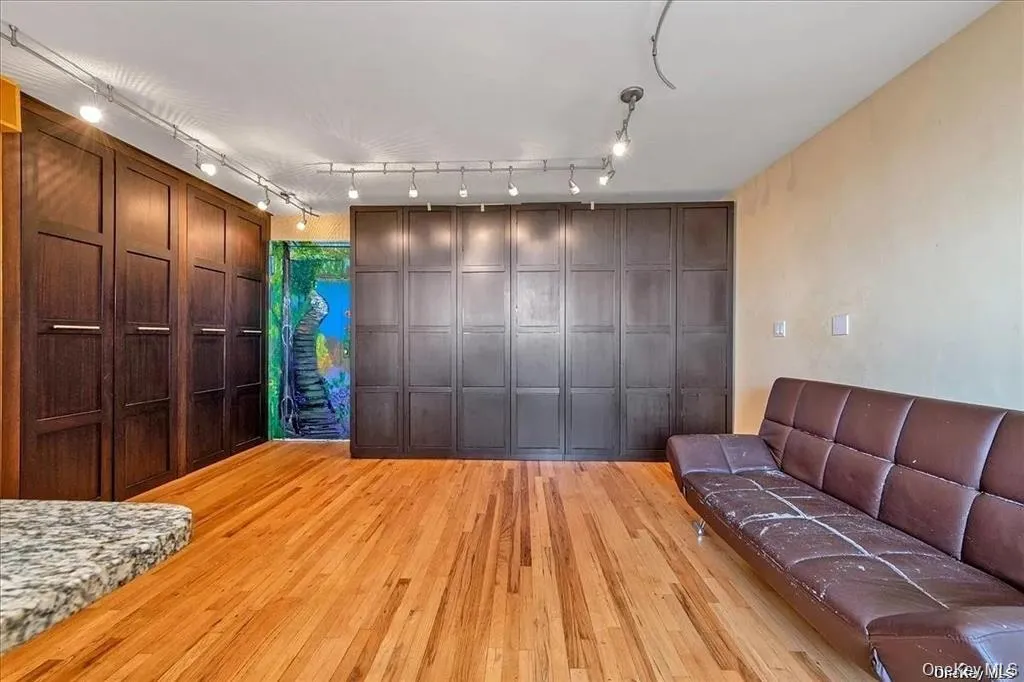 8340 Austin Street, New York, NY, 2 Rooms Rooms,1 BathroomBathrooms,Residential Lease,For Rent,Austin,0,977224 8340 Austin Street, New York, NY, 2 Rooms Rooms,1 BathroomBathrooms,Residential Lease,For Rent,Austin,0,977224