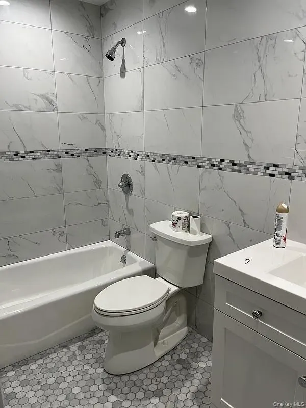 7815 24th Avenue, New York, NY, 1 Bedroom Bedrooms, 4 Rooms Rooms,1 BathroomBathrooms,Residential Lease,For Rent,24th,0,977227 7815 24th Avenue, New York, NY, 1 Bedroom Bedrooms, 4 Rooms Rooms,1 BathroomBathrooms,Residential Lease,For Rent,24th,0,977227