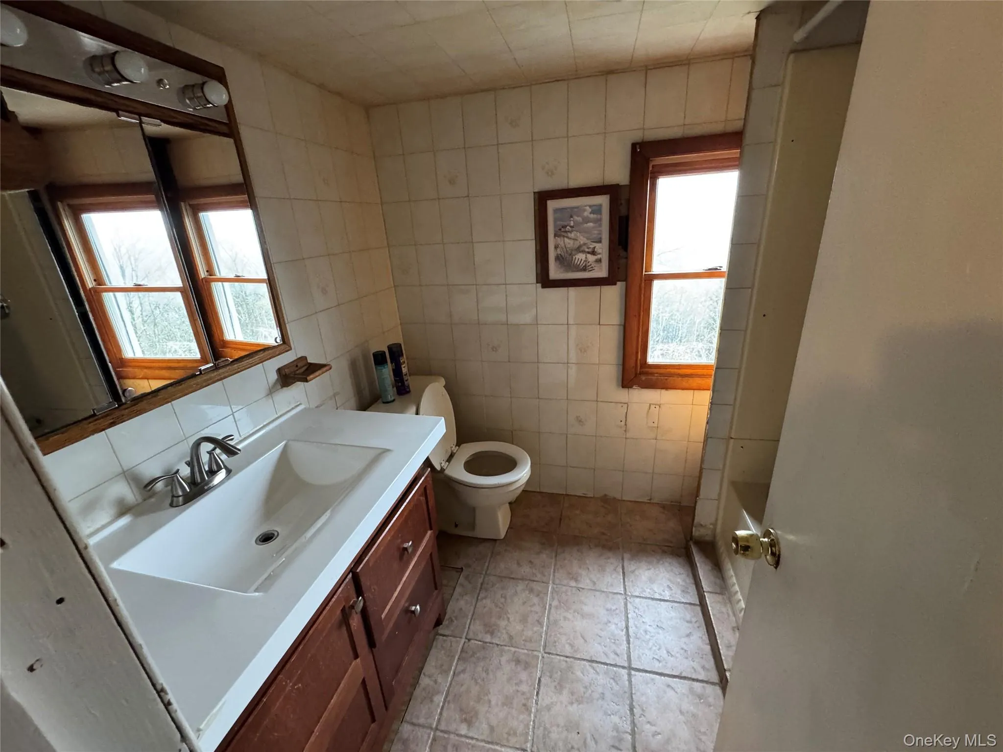 2nd floor bathroom 2nd floor bathroom