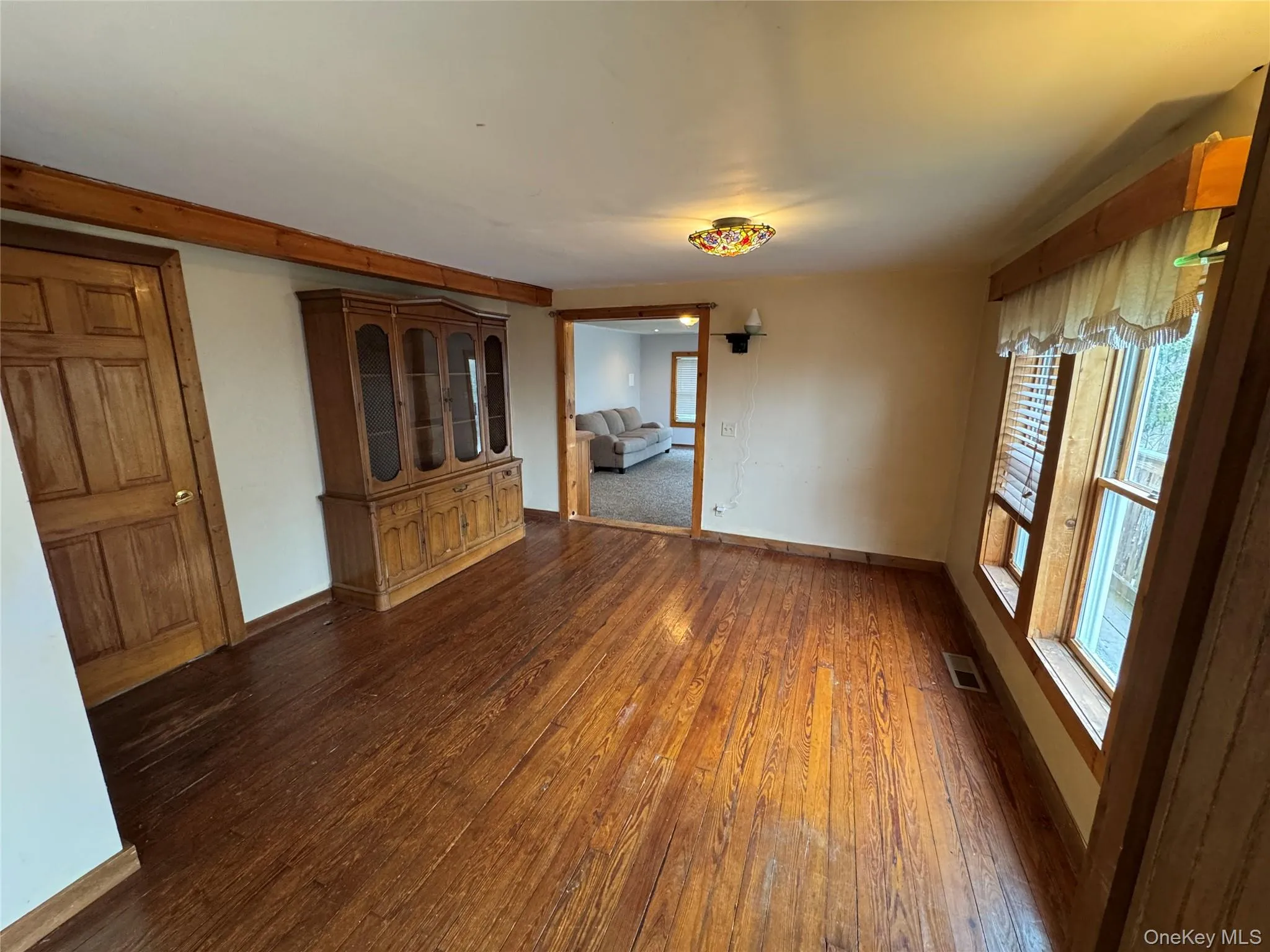 96 White Roe Lake Road, Rockland, NY, 4 Bedrooms Bedrooms, 11 Rooms Rooms,3 BathroomsBathrooms,Residential,For Rent,White Roe Lake,0,977228 96 White Roe Lake Road, Rockland, NY, 4 Bedrooms Bedrooms, 11 Rooms Rooms,3 BathroomsBathrooms,Residential,For Rent,White Roe Lake,0,977228
