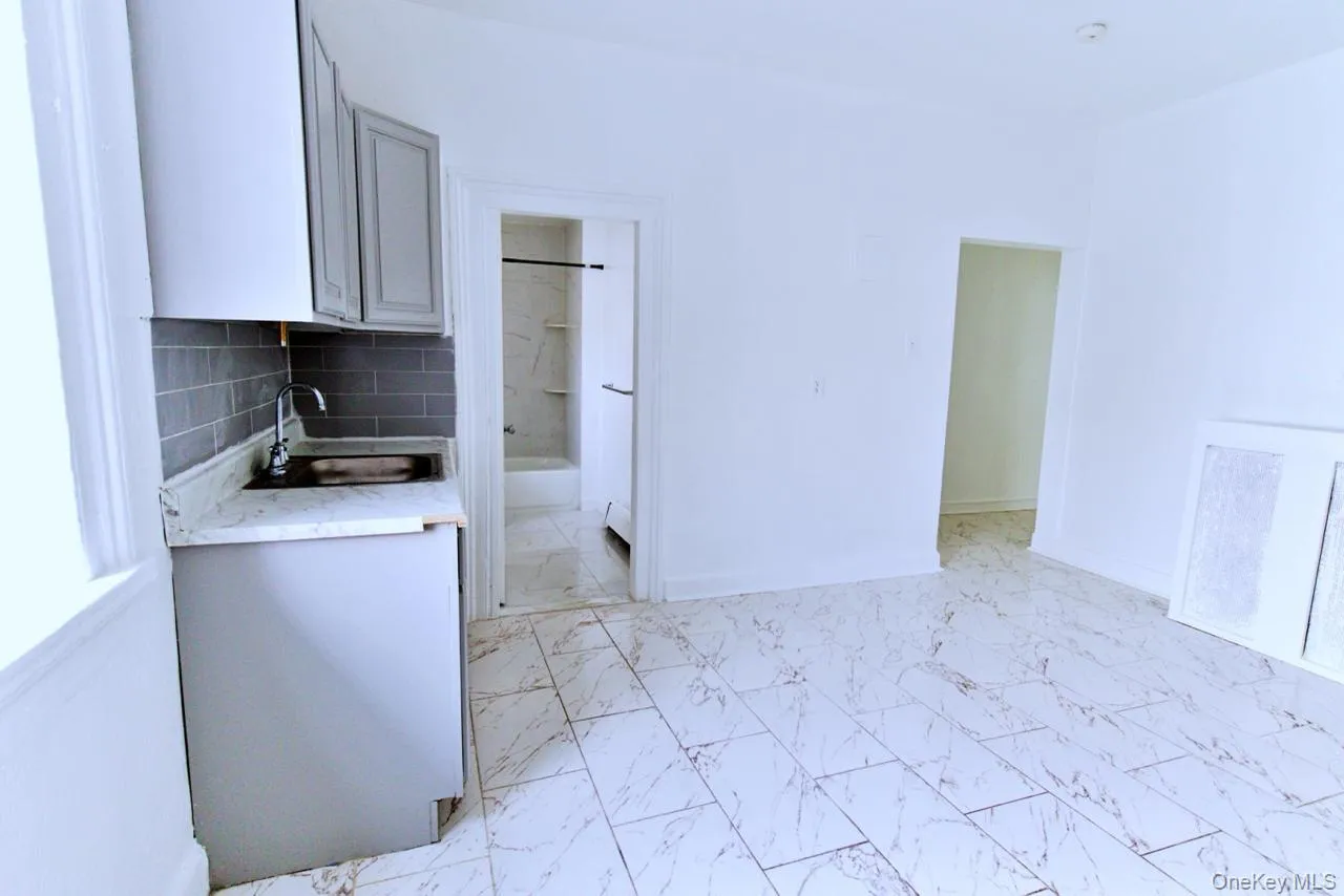 63 Herriot Street, Yonkers, NY, 3 Bedrooms Bedrooms, 5 Rooms Rooms,1 BathroomBathrooms,Residential Lease,For Rent,Herriot,0,977262 63 Herriot Street, Yonkers, NY, 3 Bedrooms Bedrooms, 5 Rooms Rooms,1 BathroomBathrooms,Residential Lease,For Rent,Herriot,0,977262