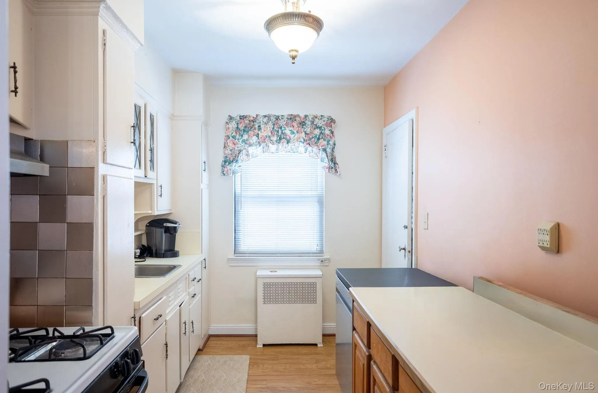 76-14 173rd Street, New York, NY, 3 Bedrooms Bedrooms, 8 Rooms Rooms,1 BathroomBathrooms,Residential,For Rent,173rd,0,977272 76-14 173rd Street, New York, NY, 3 Bedrooms Bedrooms, 8 Rooms Rooms,1 BathroomBathrooms,Residential,For Rent,173rd,0,977272