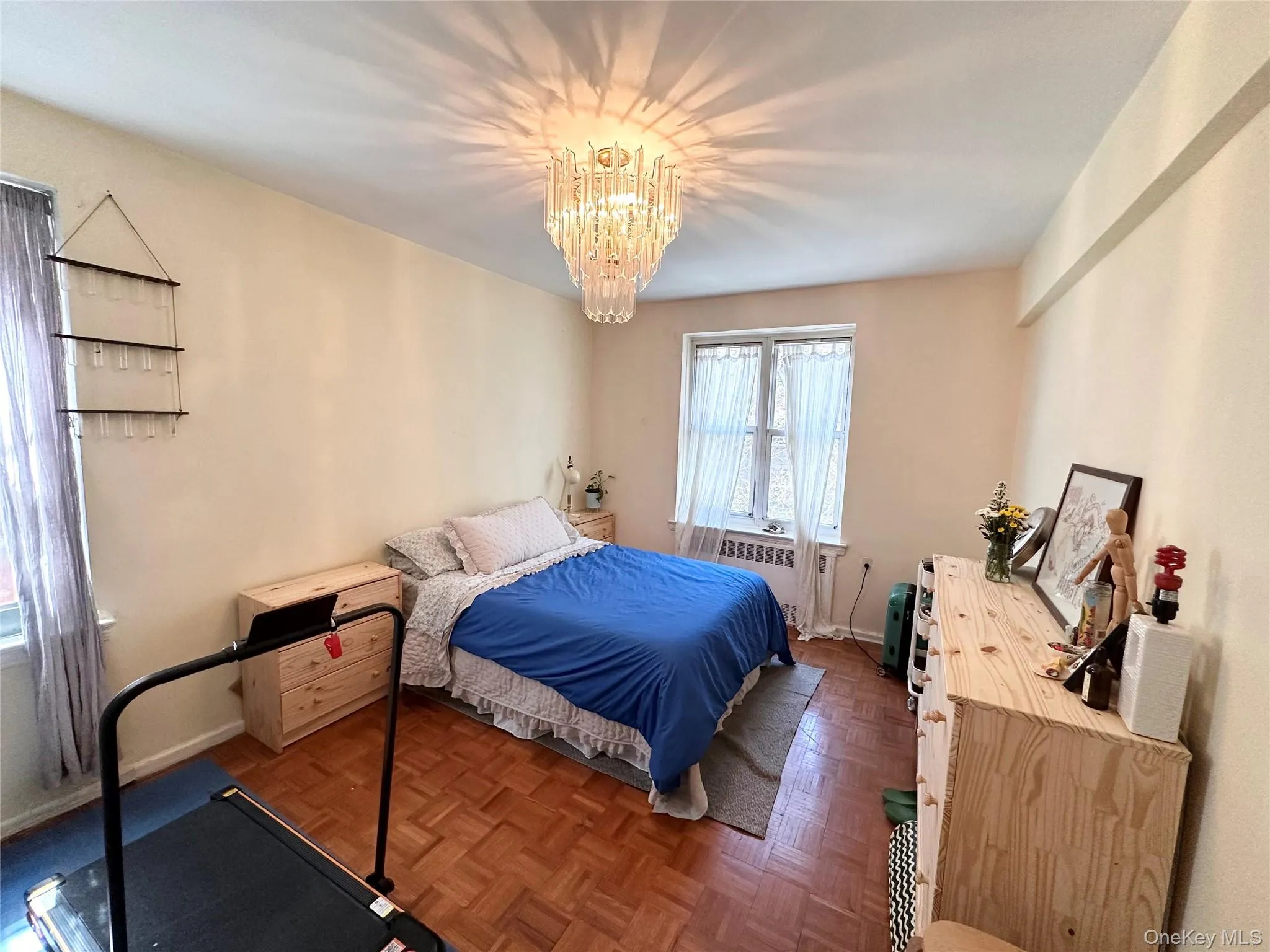 3335 81st Street, New York, NY, 1 Bedroom Bedrooms, 4 Rooms Rooms,1 BathroomBathrooms,Residential Sale,For Rent,81st,0,977284 3335 81st Street, New York, NY, 1 Bedroom Bedrooms, 4 Rooms Rooms,1 BathroomBathrooms,Residential Sale,For Rent,81st,0,977284