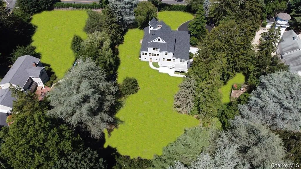 87 Dunlop Road, Huntington, NY, 6 Bedrooms Bedrooms, 13 Rooms Rooms,3 BathroomsBathrooms,Residential Sale,For Rent,Road,0,977310 87 Dunlop Road, Huntington, NY, 6 Bedrooms Bedrooms, 13 Rooms Rooms,3 BathroomsBathrooms,Residential Sale,For Rent,Road,0,977310
