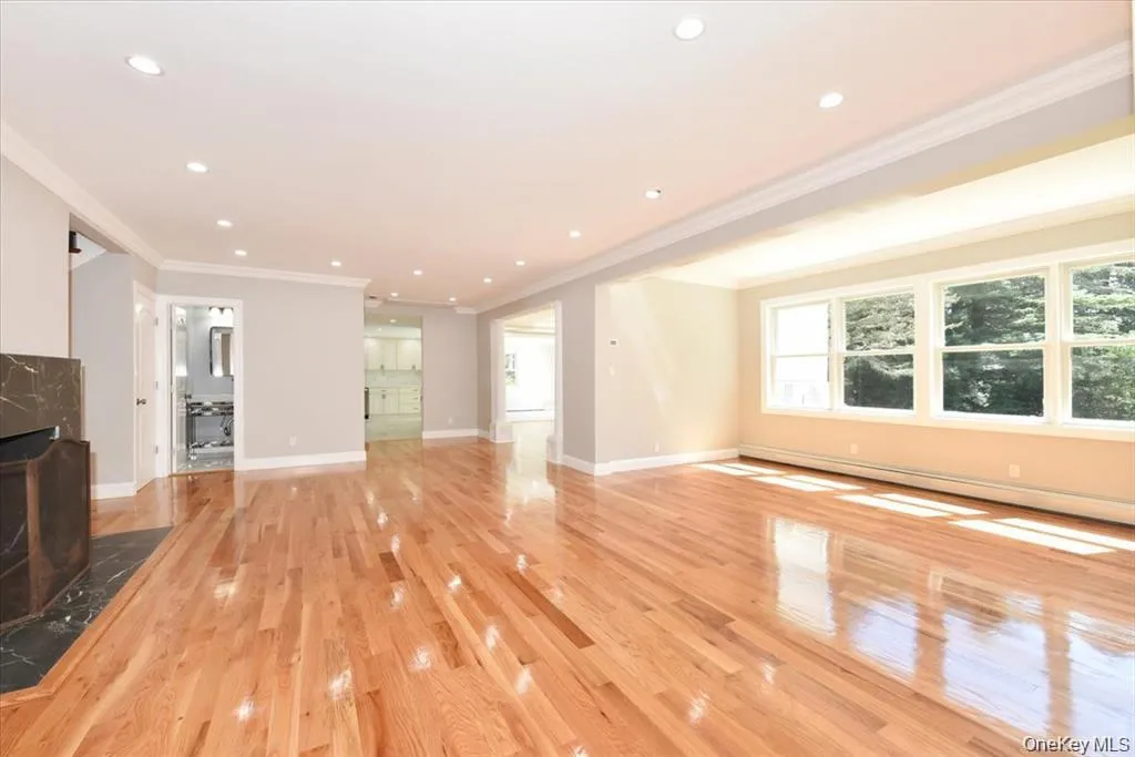 87 Dunlop Road, Huntington, NY, 6 Bedrooms Bedrooms, 13 Rooms Rooms,3 BathroomsBathrooms,Residential Sale,For Rent,Road,0,977310 87 Dunlop Road, Huntington, NY, 6 Bedrooms Bedrooms, 13 Rooms Rooms,3 BathroomsBathrooms,Residential Sale,For Rent,Road,0,977310