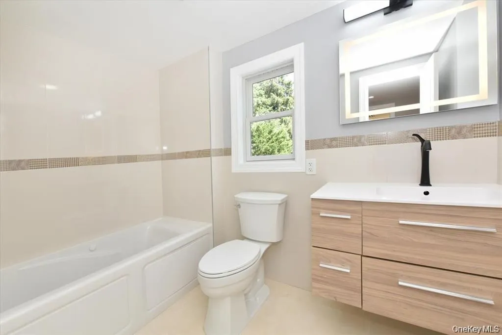Full bathroom, bathroom #3, Second floor Full bathroom, bathroom #3, Second floor