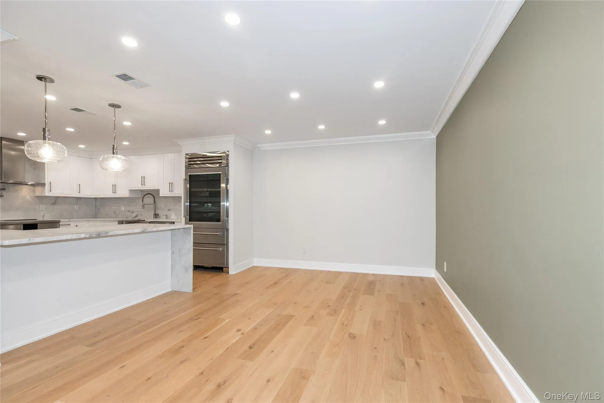 18 Acorn Ponds Drive, North Hempstead, NY, 2 Bedrooms Bedrooms, 5 Rooms Rooms,2 BathroomsBathrooms,Residential Lease,For Rent,Acorn Ponds,0,977324 18 Acorn Ponds Drive, North Hempstead, NY, 2 Bedrooms Bedrooms, 5 Rooms Rooms,2 BathroomsBathrooms,Residential Lease,For Rent,Acorn Ponds,0,977324