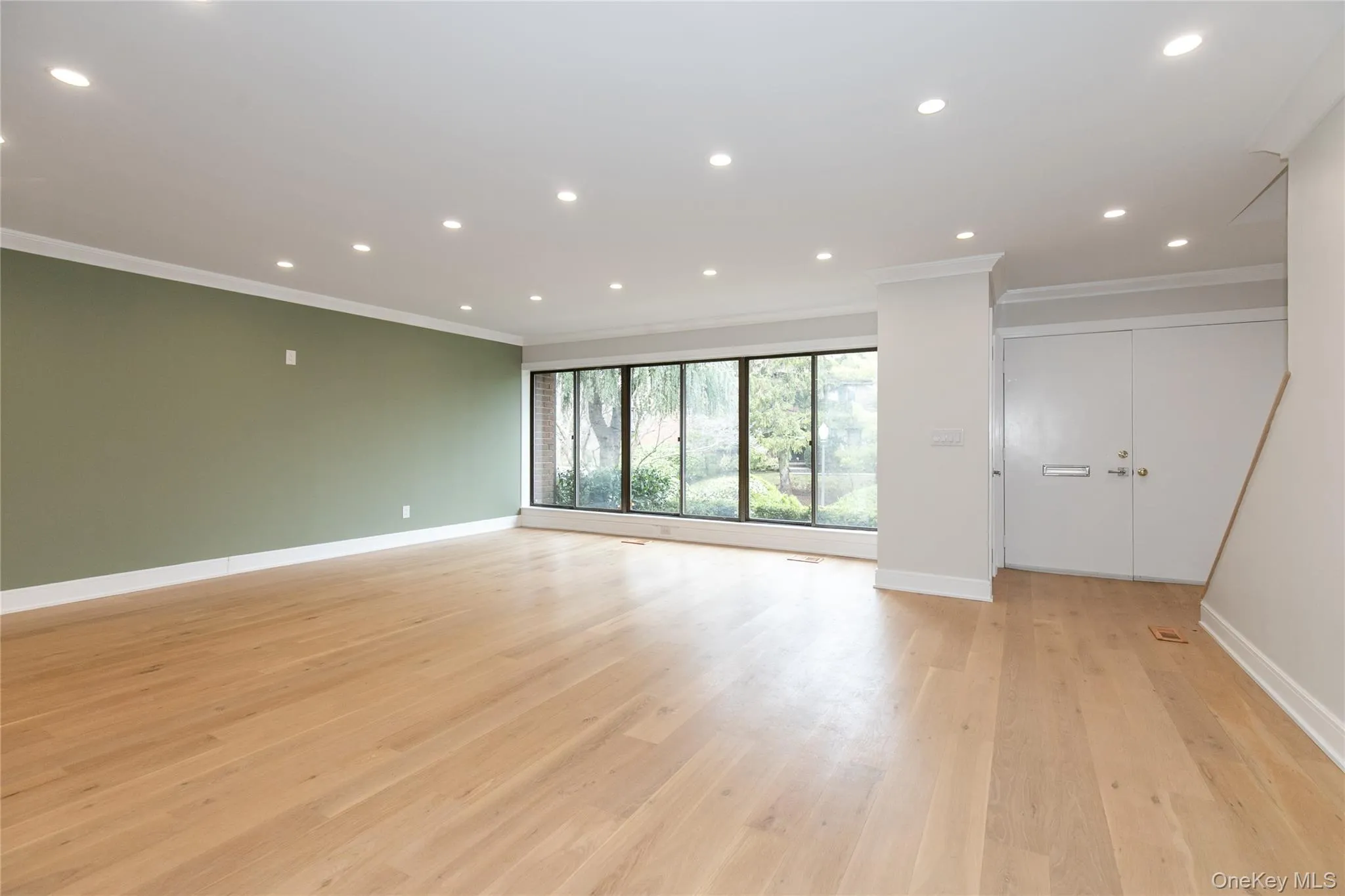 18 Acorn Ponds Drive, North Hempstead, NY, 2 Bedrooms Bedrooms, 5 Rooms Rooms,2 BathroomsBathrooms,Residential Lease,For Rent,Acorn Ponds,0,977324 18 Acorn Ponds Drive, North Hempstead, NY, 2 Bedrooms Bedrooms, 5 Rooms Rooms,2 BathroomsBathrooms,Residential Lease,For Rent,Acorn Ponds,0,977324