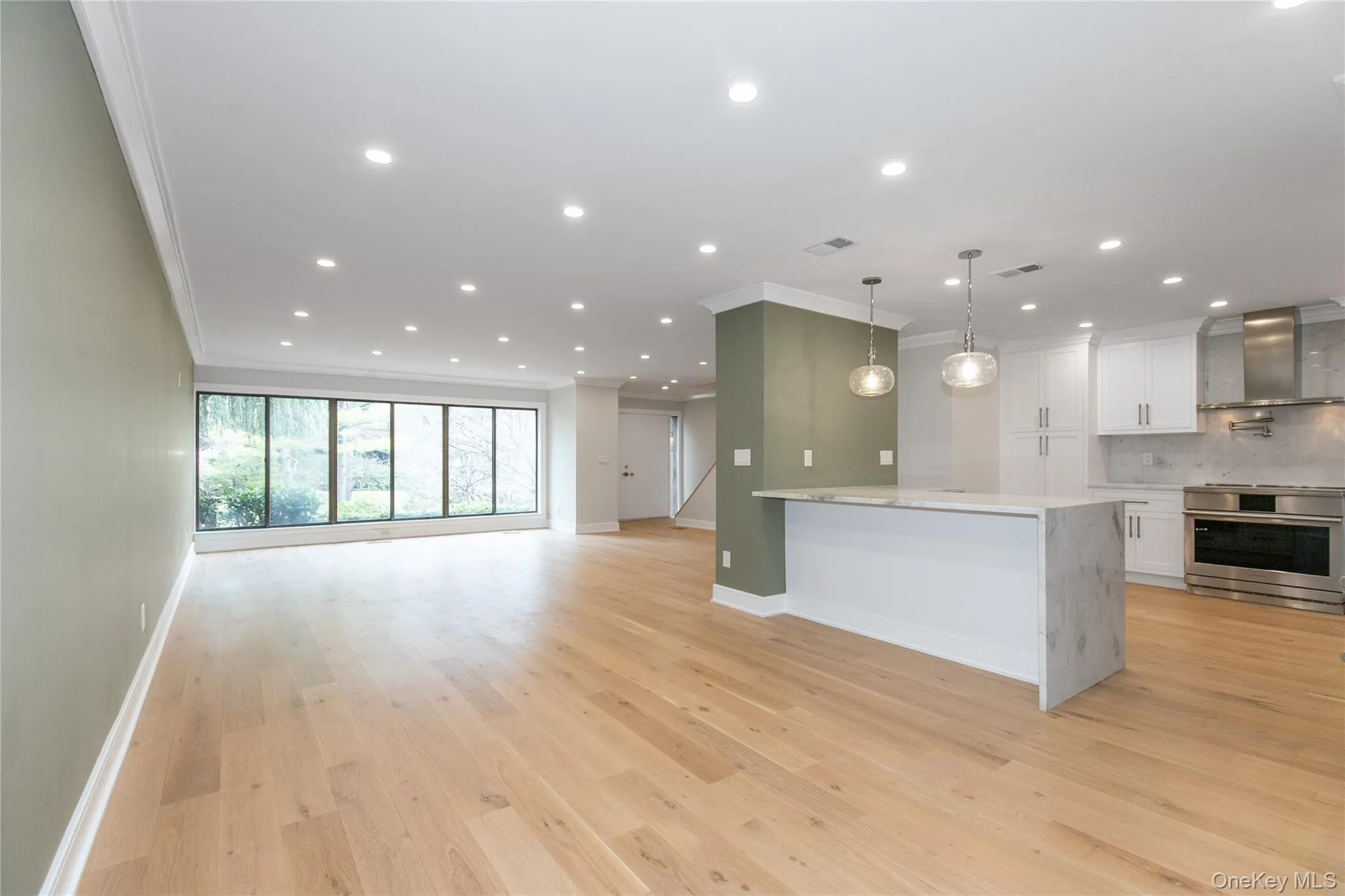 18 Acorn Ponds Drive, North Hempstead, NY, 2 Bedrooms Bedrooms, 5 Rooms Rooms,2 BathroomsBathrooms,Residential Lease,For Rent,Acorn Ponds,0,977324 18 Acorn Ponds Drive, North Hempstead, NY, 2 Bedrooms Bedrooms, 5 Rooms Rooms,2 BathroomsBathrooms,Residential Lease,For Rent,Acorn Ponds,0,977324