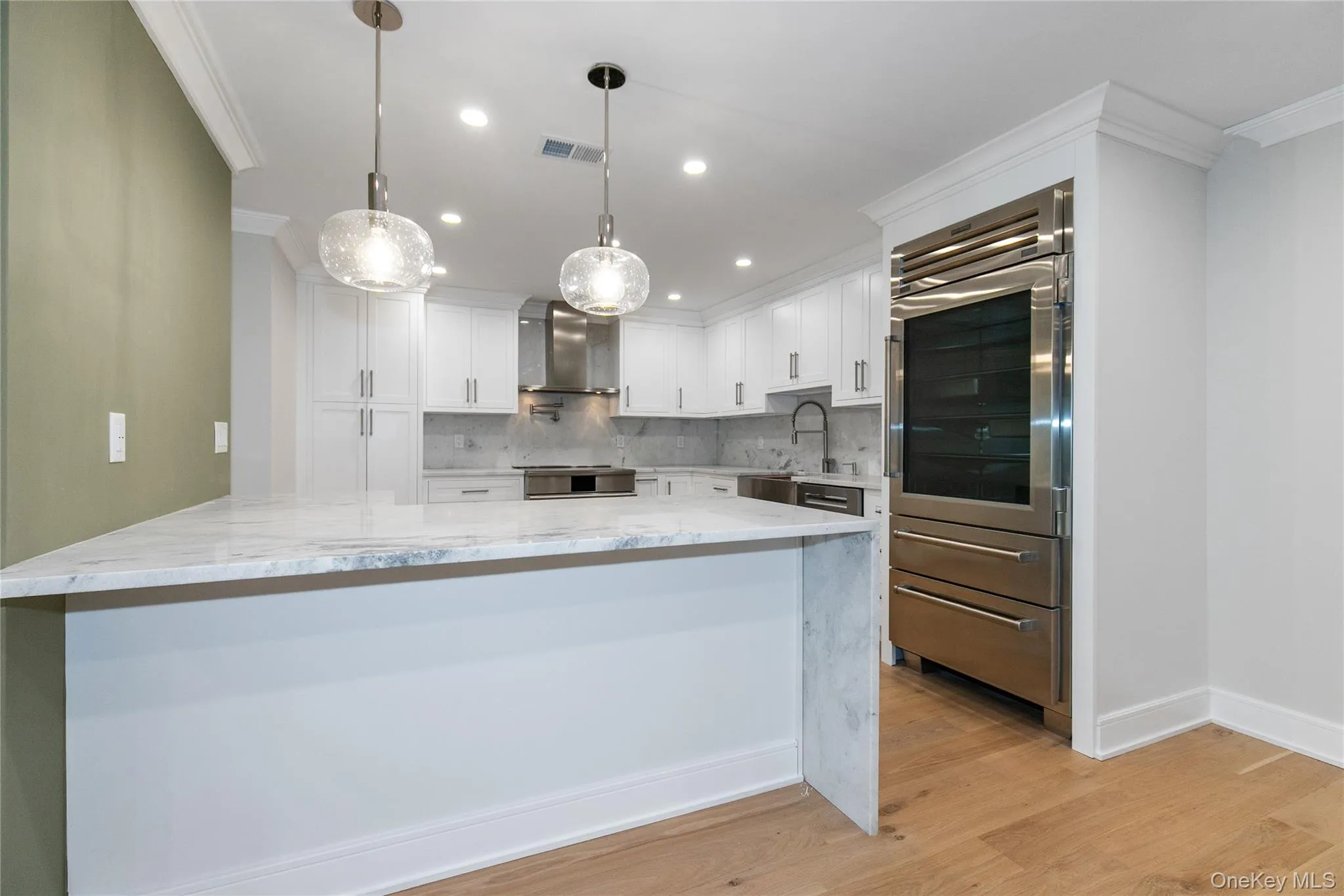 18 Acorn Ponds Drive, North Hempstead, NY, 2 Bedrooms Bedrooms, 5 Rooms Rooms,2 BathroomsBathrooms,Residential Lease,For Rent,Acorn Ponds,0,977324 18 Acorn Ponds Drive, North Hempstead, NY, 2 Bedrooms Bedrooms, 5 Rooms Rooms,2 BathroomsBathrooms,Residential Lease,For Rent,Acorn Ponds,0,977324