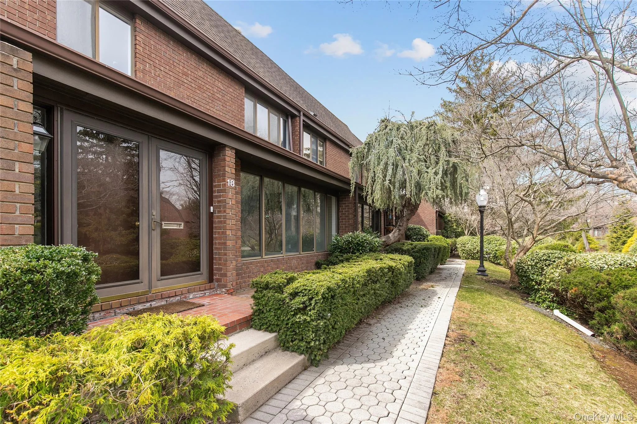 18 Acorn Ponds Drive, North Hempstead, NY, 2 Bedrooms Bedrooms, 5 Rooms Rooms,2 BathroomsBathrooms,Residential Lease,For Rent,Acorn Ponds,0,977324 18 Acorn Ponds Drive, North Hempstead, NY, 2 Bedrooms Bedrooms, 5 Rooms Rooms,2 BathroomsBathrooms,Residential Lease,For Rent,Acorn Ponds,0,977324