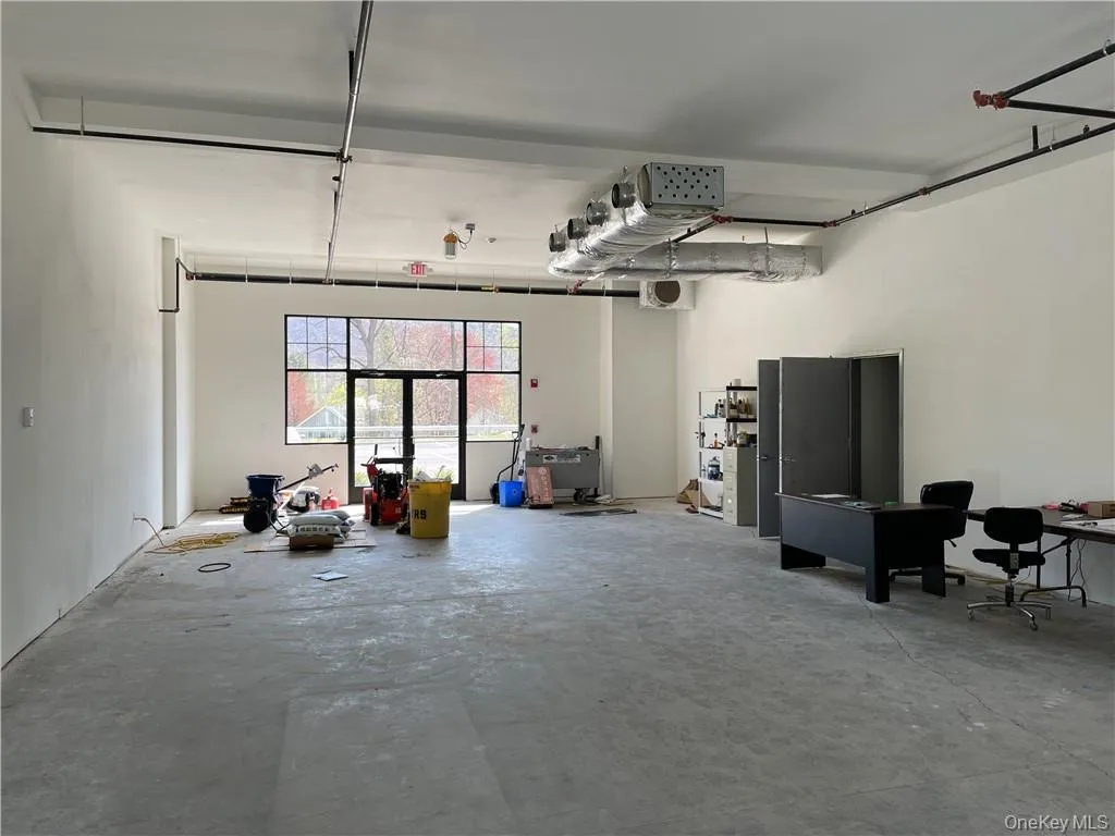 250 Route 32, Woodbury, NY, ,Commercial Lease,For Rent,Route 32,0,977330 250 Route 32, Woodbury, NY, ,Commercial Lease,For Rent,Route 32,0,977330