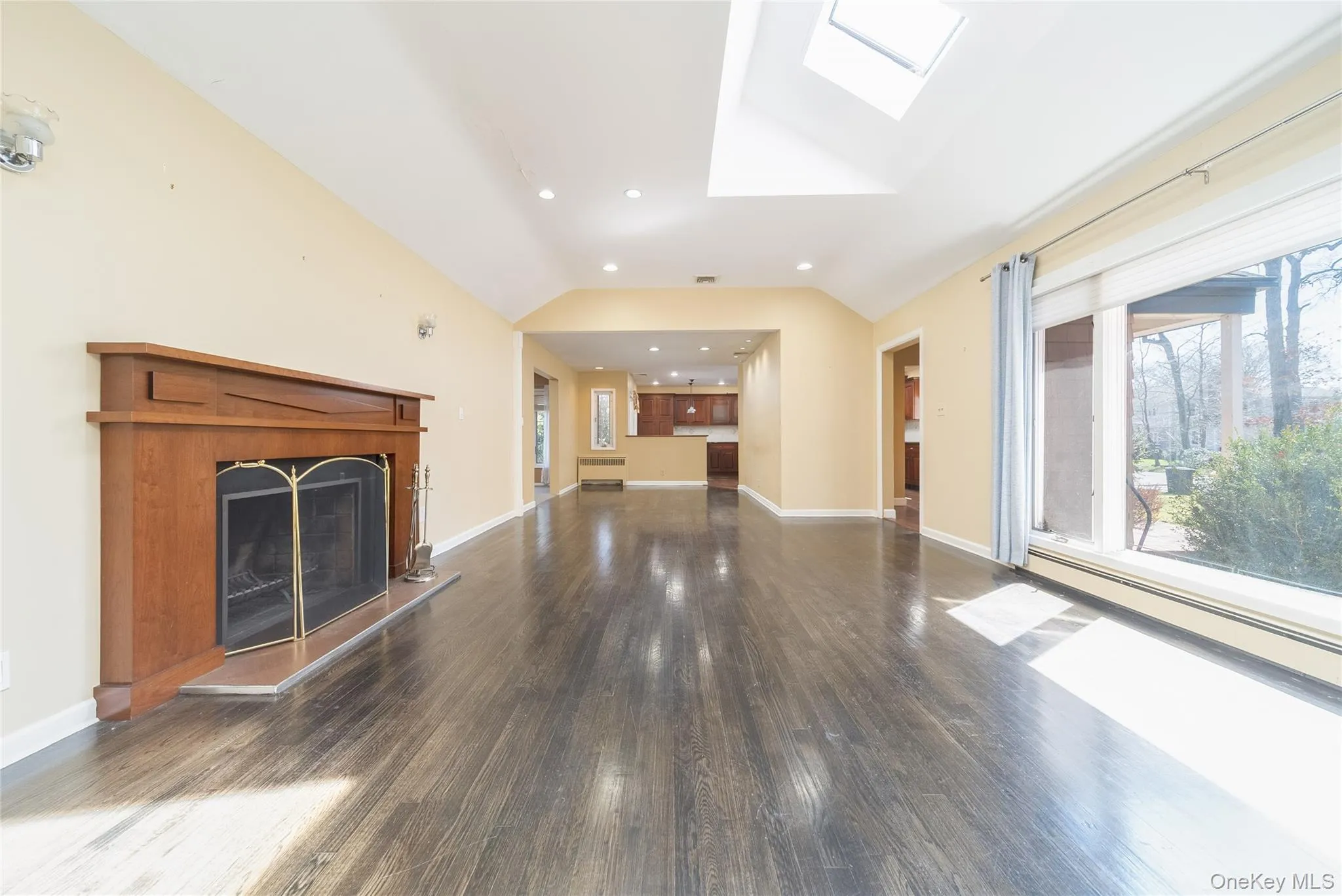 143 Round Hill Road, North Hempstead, NY, 5 Bedrooms Bedrooms, 8 Rooms Rooms,4 BathroomsBathrooms,Residential Lease,For Rent,Round Hill,0,977341 143 Round Hill Road, North Hempstead, NY, 5 Bedrooms Bedrooms, 8 Rooms Rooms,4 BathroomsBathrooms,Residential Lease,For Rent,Round Hill,0,977341