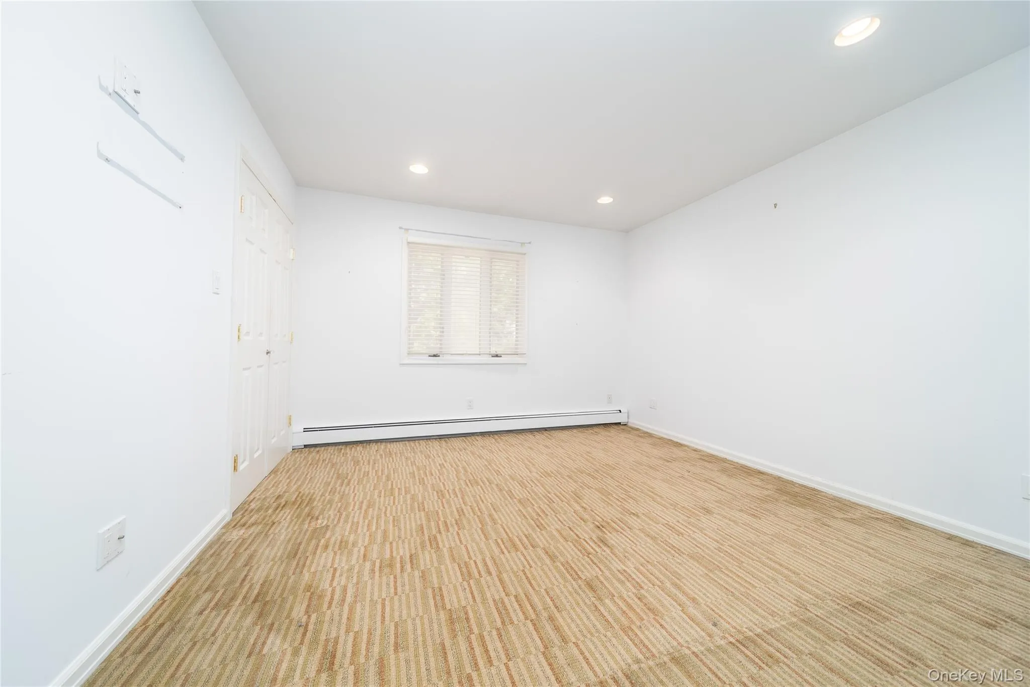 143 Round Hill Road, North Hempstead, NY, 5 Bedrooms Bedrooms, 8 Rooms Rooms,4 BathroomsBathrooms,Residential Lease,For Rent,Round Hill,0,977341 143 Round Hill Road, North Hempstead, NY, 5 Bedrooms Bedrooms, 8 Rooms Rooms,4 BathroomsBathrooms,Residential Lease,For Rent,Round Hill,0,977341