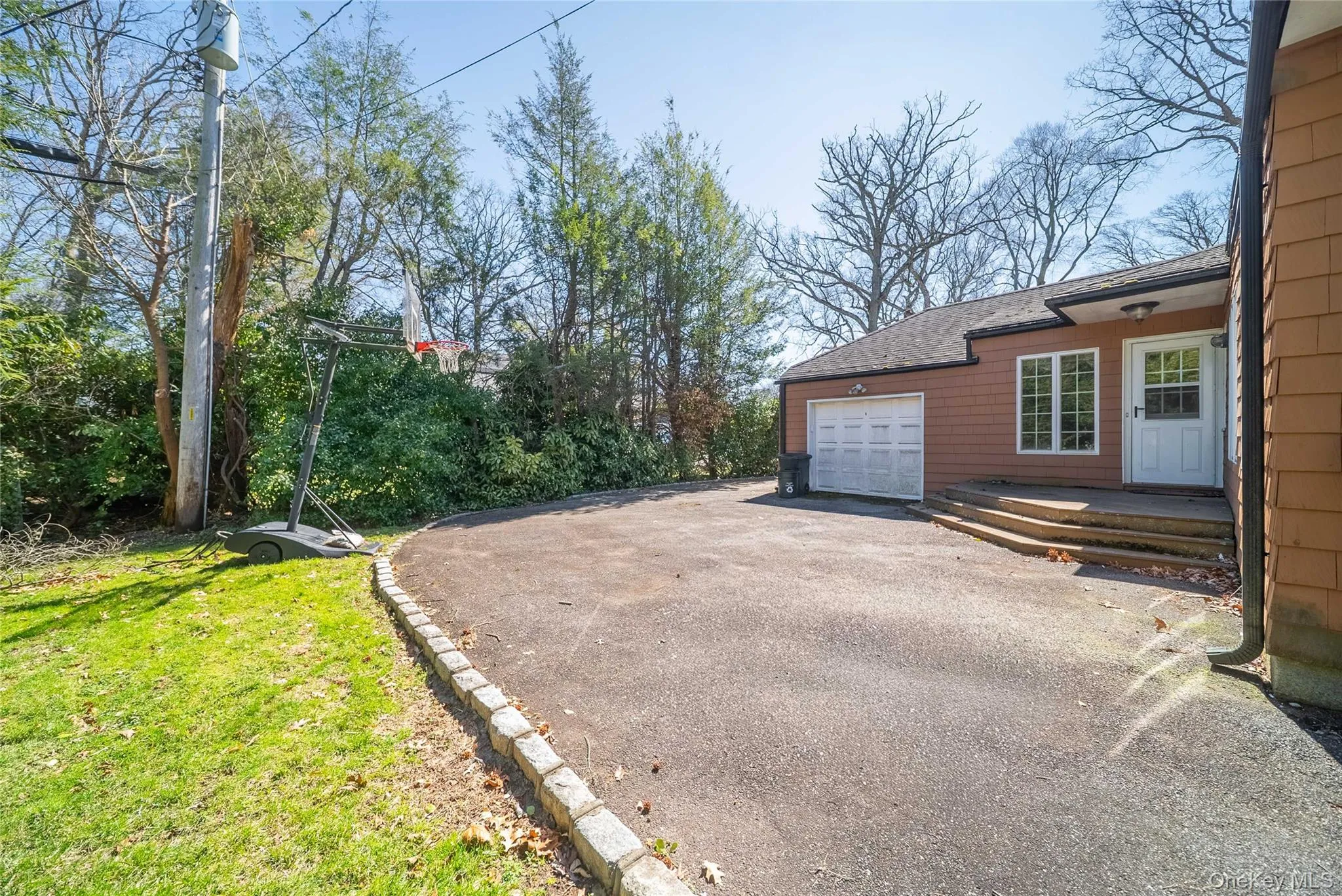 143 Round Hill Road, North Hempstead, NY, 5 Bedrooms Bedrooms, 8 Rooms Rooms,4 BathroomsBathrooms,Residential Lease,For Rent,Round Hill,0,977341 143 Round Hill Road, North Hempstead, NY, 5 Bedrooms Bedrooms, 8 Rooms Rooms,4 BathroomsBathrooms,Residential Lease,For Rent,Round Hill,0,977341