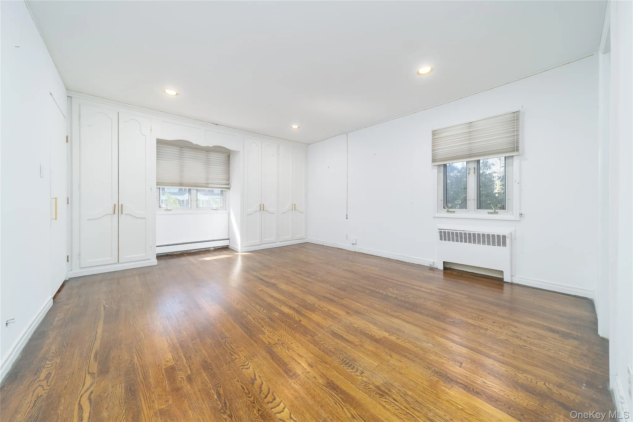 143 Round Hill Road, North Hempstead, NY, 5 Bedrooms Bedrooms, 8 Rooms Rooms,4 BathroomsBathrooms,Residential Lease,For Rent,Round Hill,0,977341 143 Round Hill Road, North Hempstead, NY, 5 Bedrooms Bedrooms, 8 Rooms Rooms,4 BathroomsBathrooms,Residential Lease,For Rent,Round Hill,0,977341