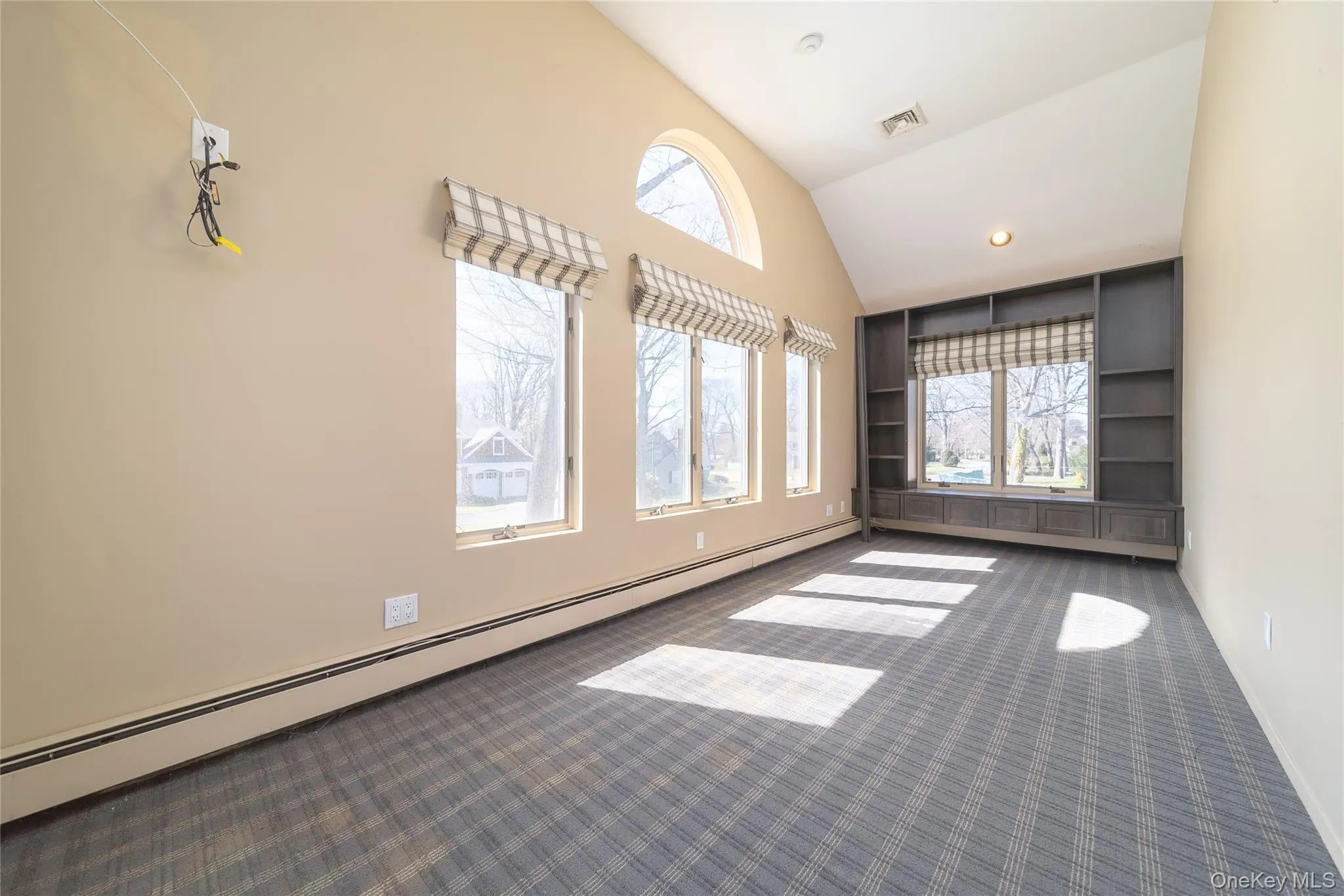 143 Round Hill Road, North Hempstead, NY, 5 Bedrooms Bedrooms, 8 Rooms Rooms,4 BathroomsBathrooms,Residential Lease,For Rent,Round Hill,0,977341 143 Round Hill Road, North Hempstead, NY, 5 Bedrooms Bedrooms, 8 Rooms Rooms,4 BathroomsBathrooms,Residential Lease,For Rent,Round Hill,0,977341