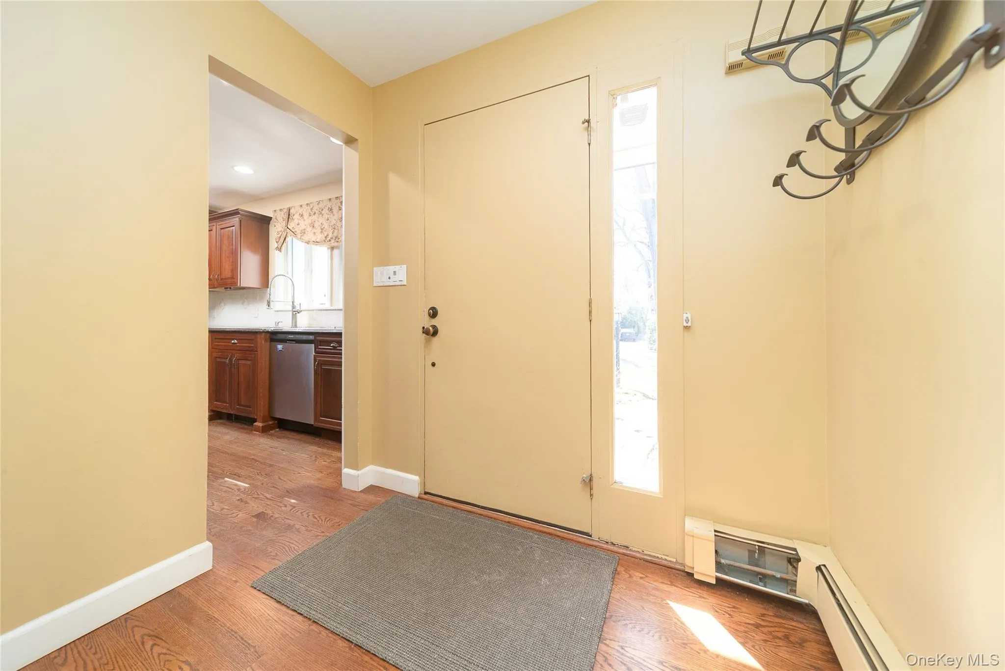 143 Round Hill Road, North Hempstead, NY, 5 Bedrooms Bedrooms, 8 Rooms Rooms,4 BathroomsBathrooms,Residential Lease,For Rent,Round Hill,0,977341 143 Round Hill Road, North Hempstead, NY, 5 Bedrooms Bedrooms, 8 Rooms Rooms,4 BathroomsBathrooms,Residential Lease,For Rent,Round Hill,0,977341