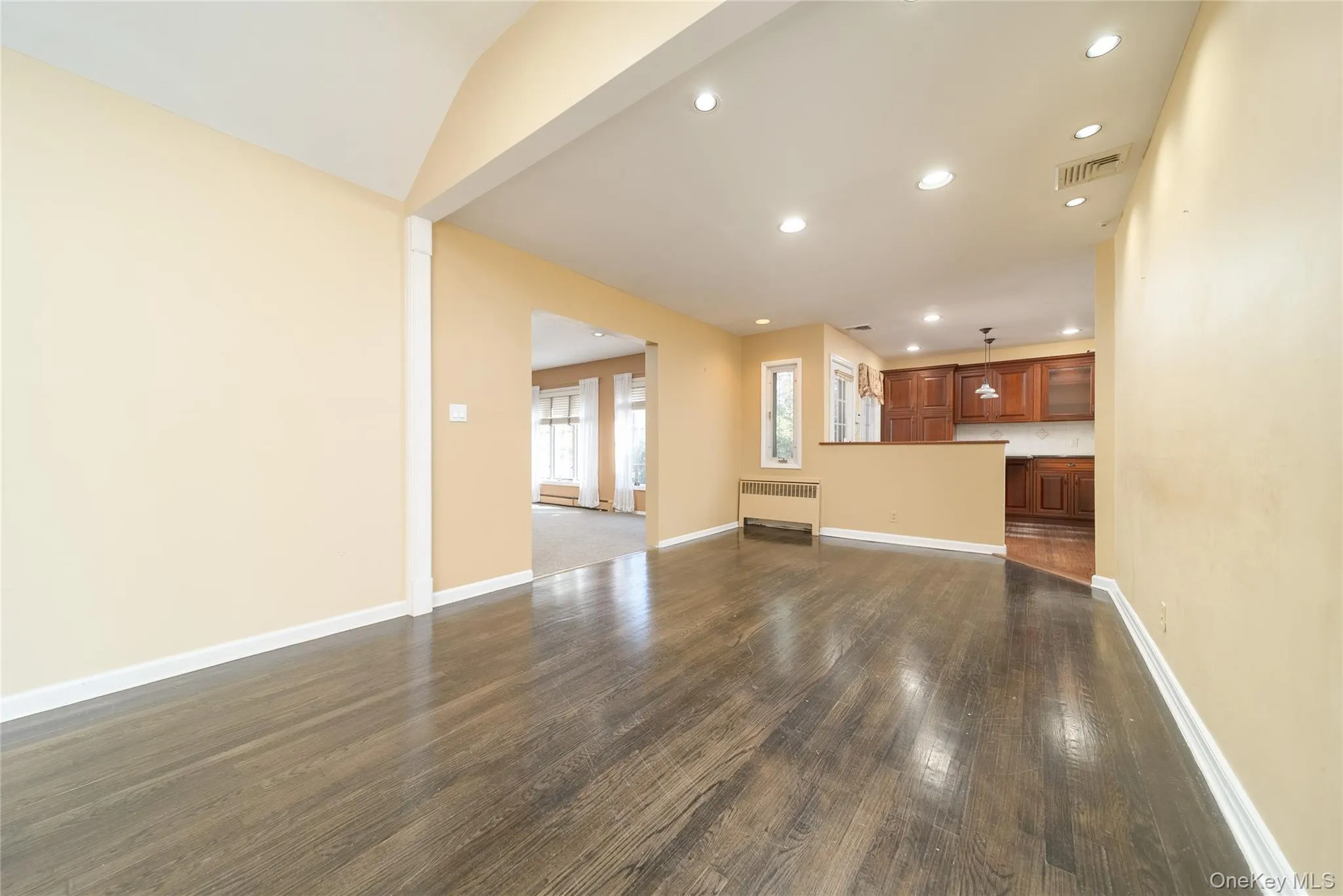 143 Round Hill Road, North Hempstead, NY, 5 Bedrooms Bedrooms, 8 Rooms Rooms,4 BathroomsBathrooms,Residential Lease,For Rent,Round Hill,0,977341 143 Round Hill Road, North Hempstead, NY, 5 Bedrooms Bedrooms, 8 Rooms Rooms,4 BathroomsBathrooms,Residential Lease,For Rent,Round Hill,0,977341