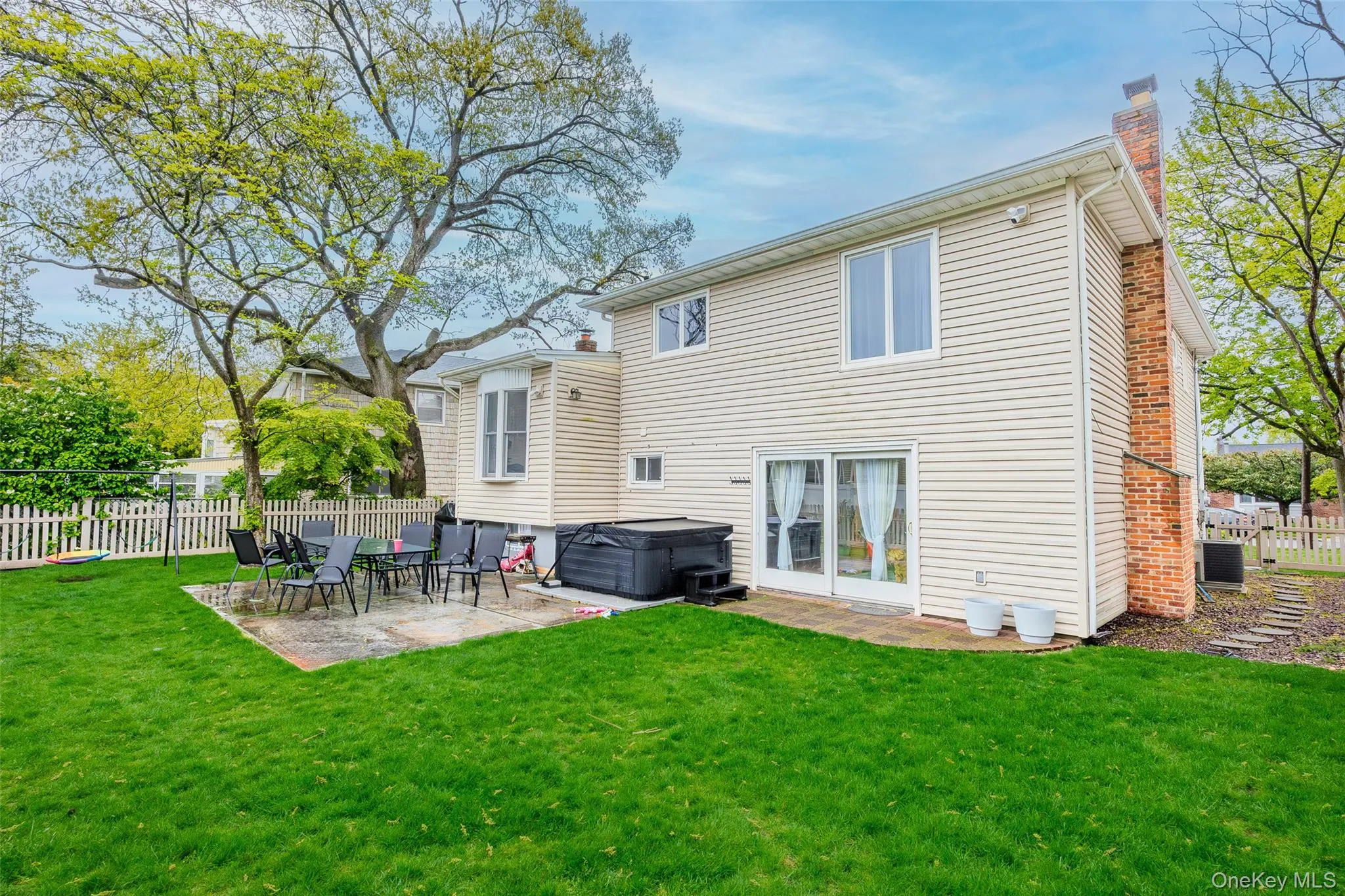 23 Geoffrey Lane, Hempstead, NY, 4 Bedrooms Bedrooms, 12 Rooms Rooms,3 BathroomsBathrooms,Residential Lease,For Rent,Geoffrey,0,977345 23 Geoffrey Lane, Hempstead, NY, 4 Bedrooms Bedrooms, 12 Rooms Rooms,3 BathroomsBathrooms,Residential Lease,For Rent,Geoffrey,0,977345