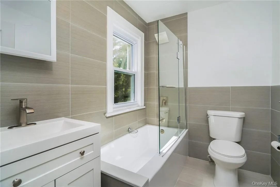 79 Edgewood Avenue, Mamaroneck, NY, 4 Bedrooms Bedrooms, 8 Rooms Rooms,3 BathroomsBathrooms,Residential Lease,For Rent,Edgewood,0,977350 79 Edgewood Avenue, Mamaroneck, NY, 4 Bedrooms Bedrooms, 8 Rooms Rooms,3 BathroomsBathrooms,Residential Lease,For Rent,Edgewood,0,977350