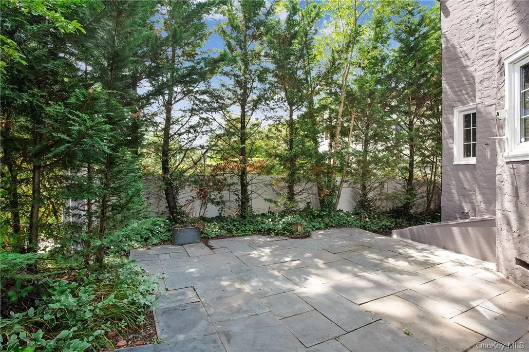 79 Edgewood Avenue, Mamaroneck, NY, 4 Bedrooms Bedrooms, 8 Rooms Rooms,3 BathroomsBathrooms,Residential Lease,For Rent,Edgewood,0,977350 79 Edgewood Avenue, Mamaroneck, NY, 4 Bedrooms Bedrooms, 8 Rooms Rooms,3 BathroomsBathrooms,Residential Lease,For Rent,Edgewood,0,977350